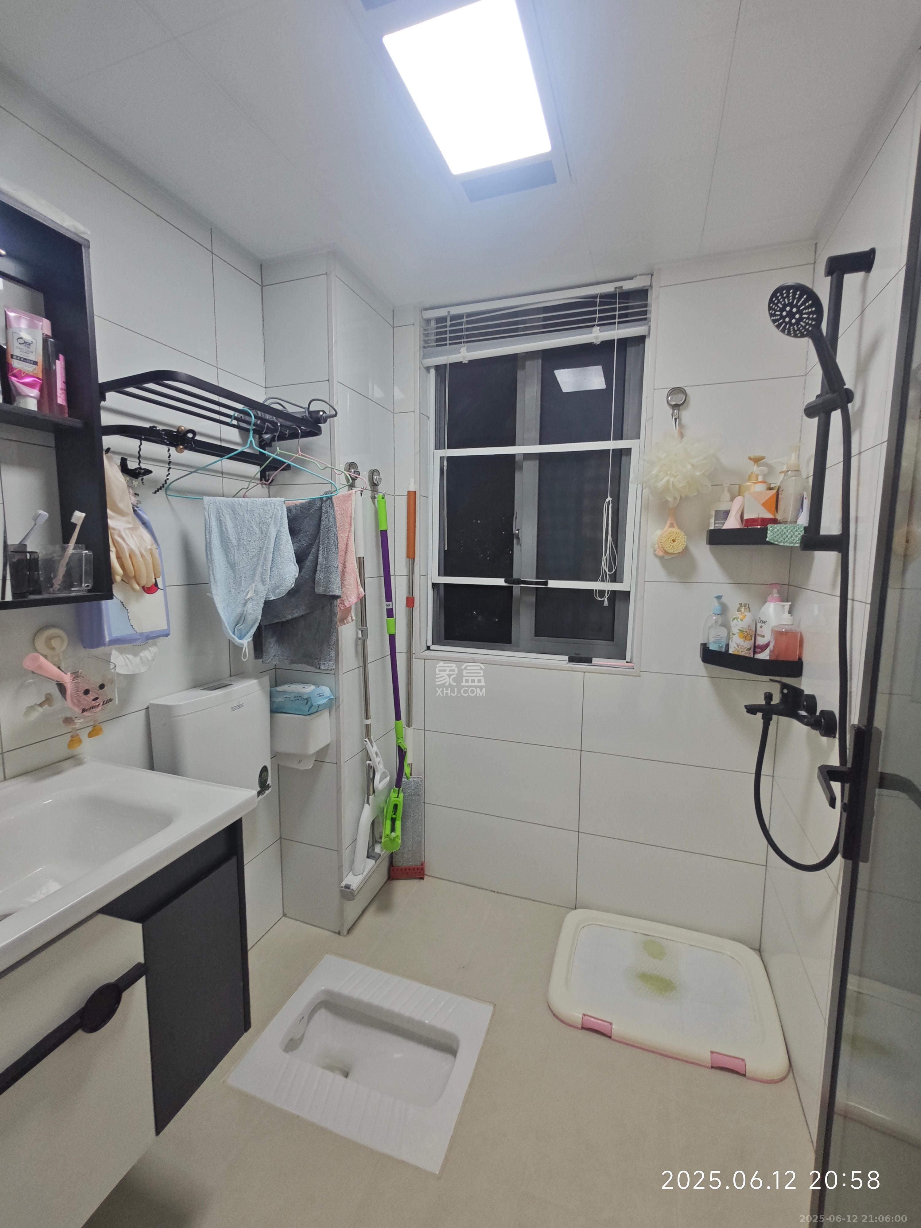 中城苑  2室1厅1卫   2100.00元/月室内图