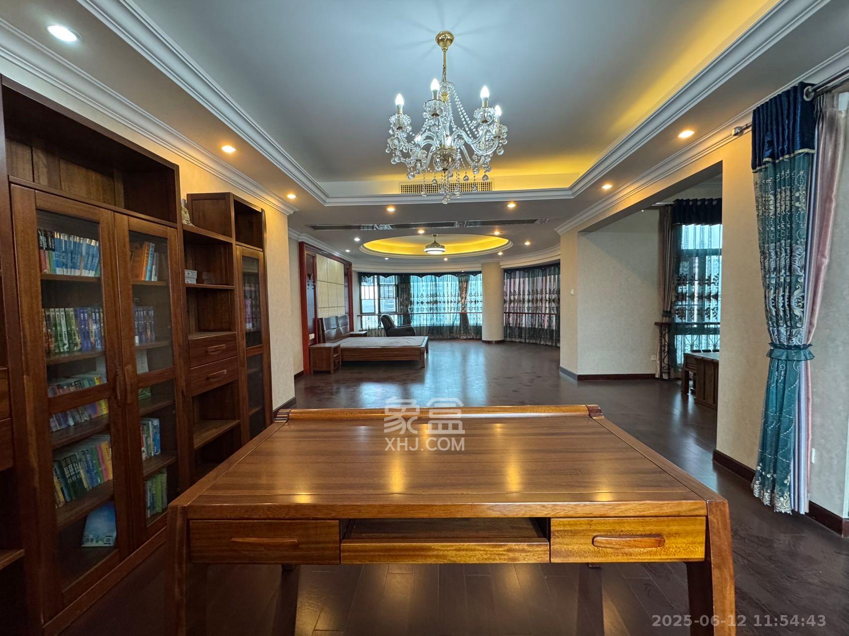 恒大雅苑 4室2厅3卫 6000.0元/月 恒大雅苑 4室2厅3卫 6000.0元/月室内图