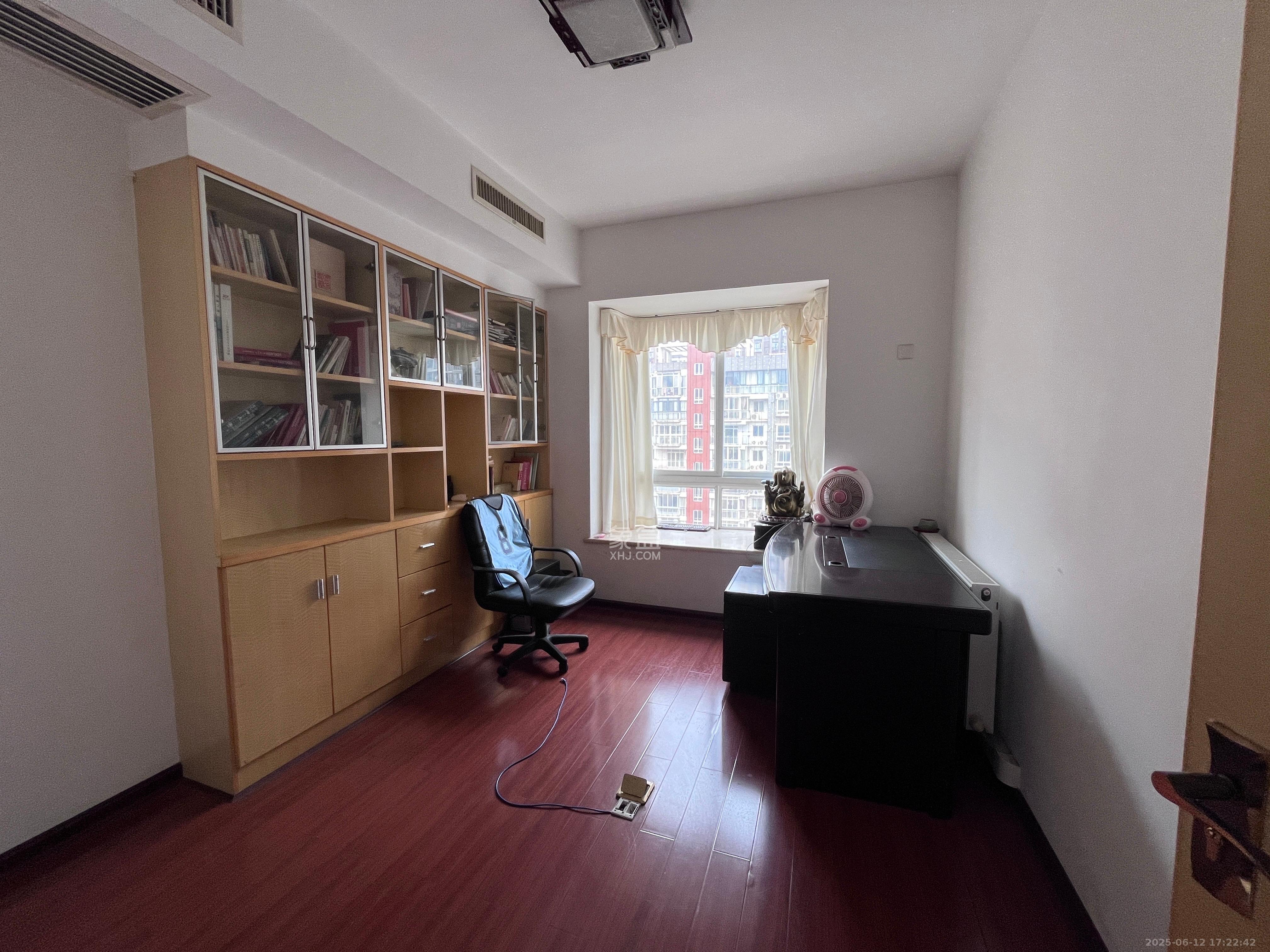 陶然居 4室2厅2卫 2400.0元/月 陶然居 4室2厅2卫 2400.0元/月室内图