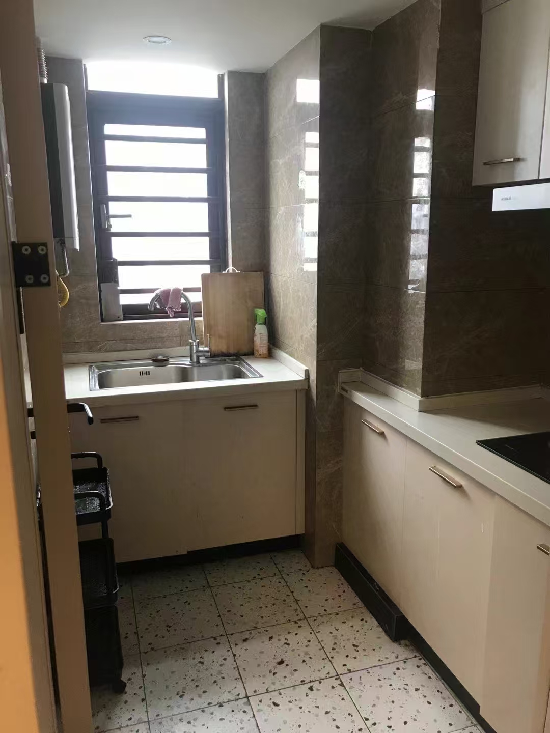 青春里 2室1厅0卫 1500.0元/月 青春里 2室1厅0卫 1500.0元/月室内图