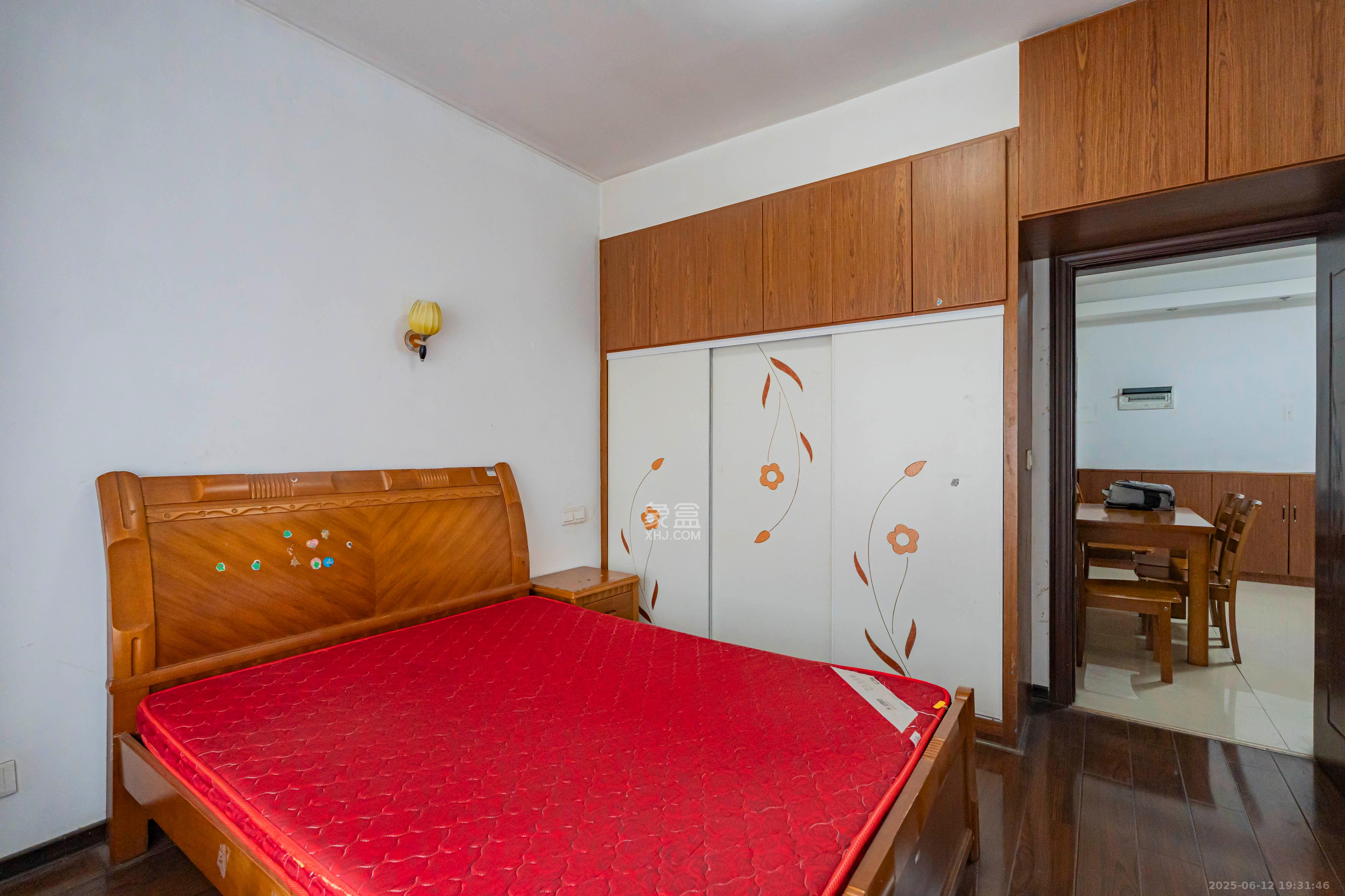 月湖兰庭  2室1厅1卫    64.0万卧室