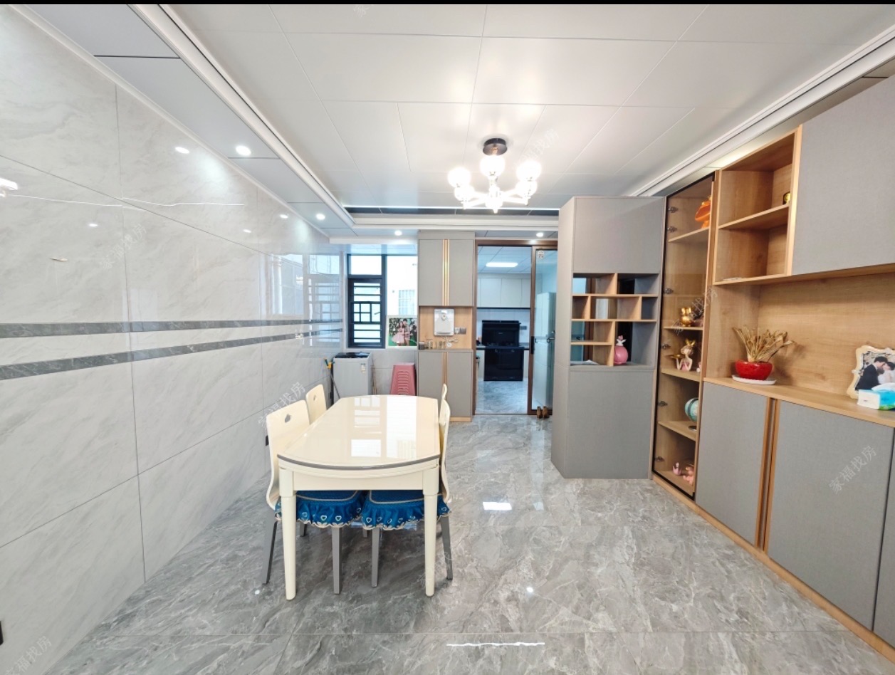 滨江水岸 3室2厅2卫 57.8万 滨江水岸 3室2厅2卫 57.8万客厅