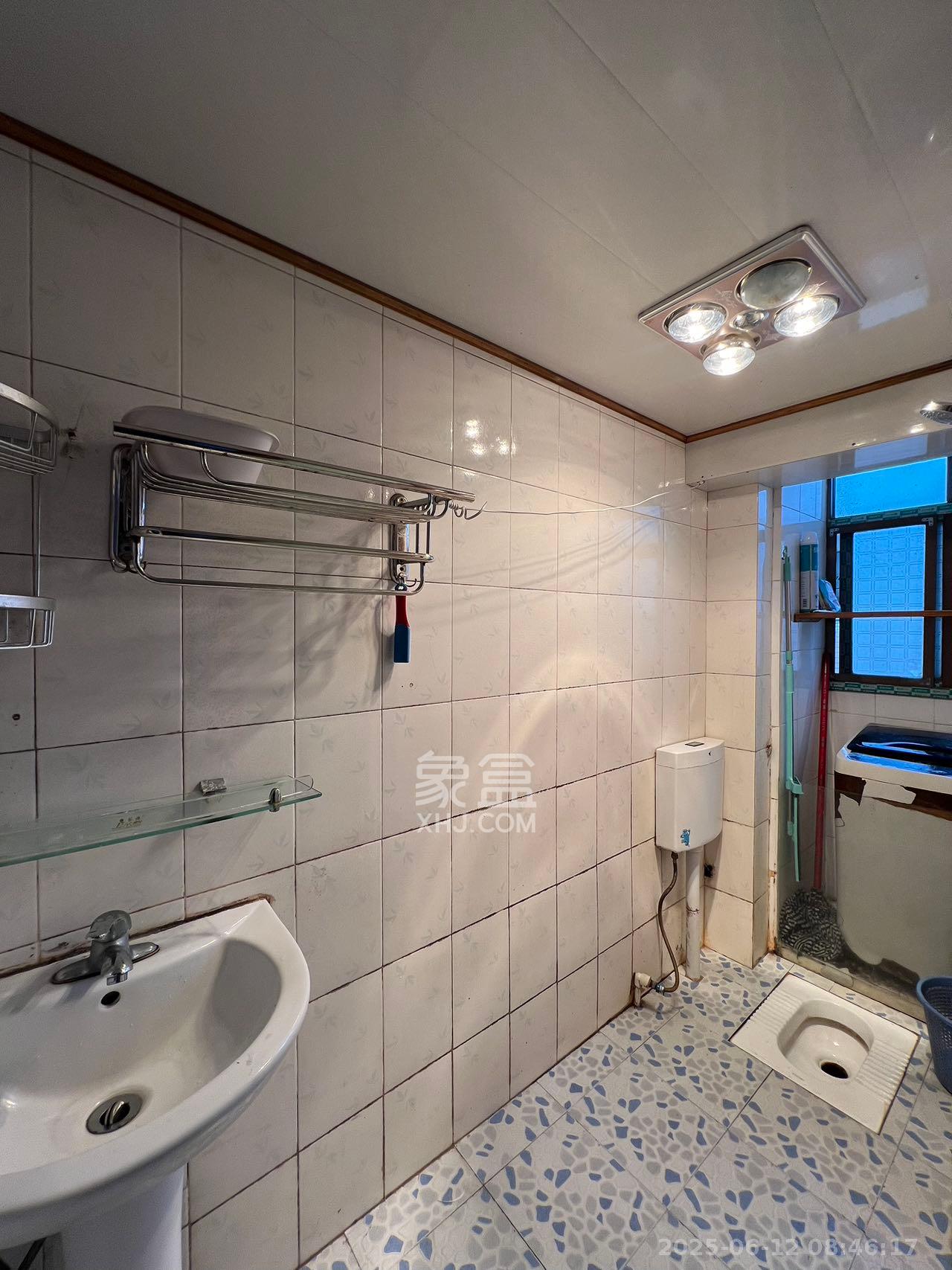 利园小区 1室0厅0卫 2400.0元/月 利园小区 1室0厅0卫 2400.0元/月室内图