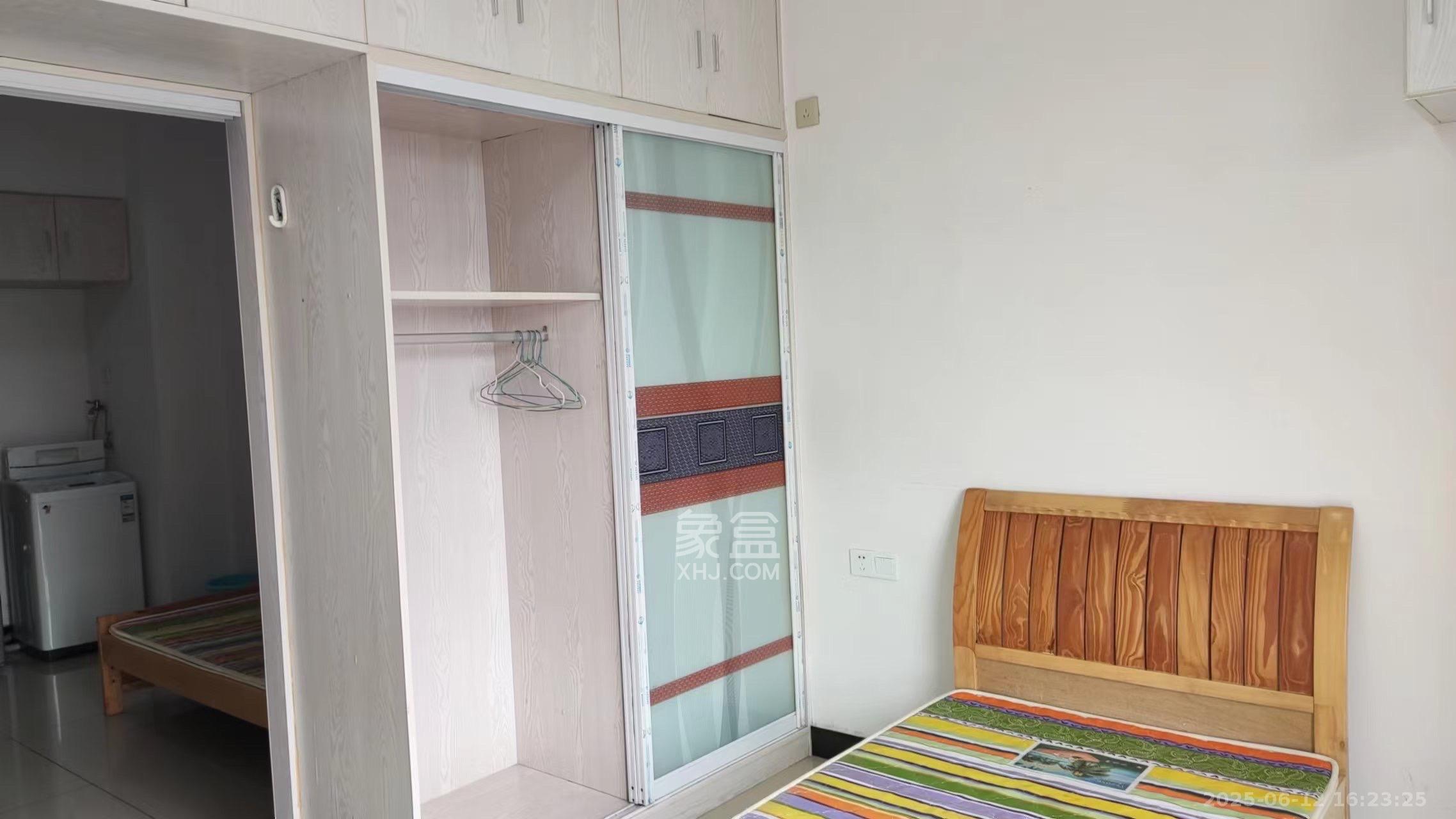 鑫远熙山 1室1厅1卫 1500.0元/月 鑫远熙山 1室1厅1卫 1500.0元/月室内图