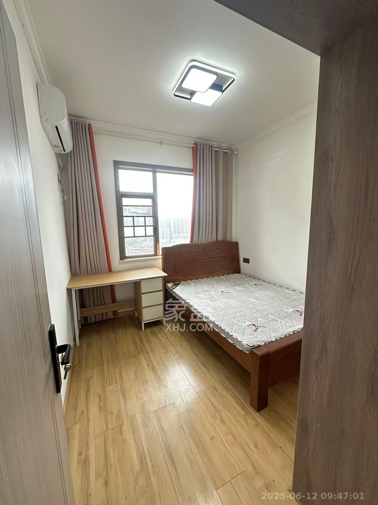 江山帝景雅典  3室2厅2卫   2800.00元/月室内图