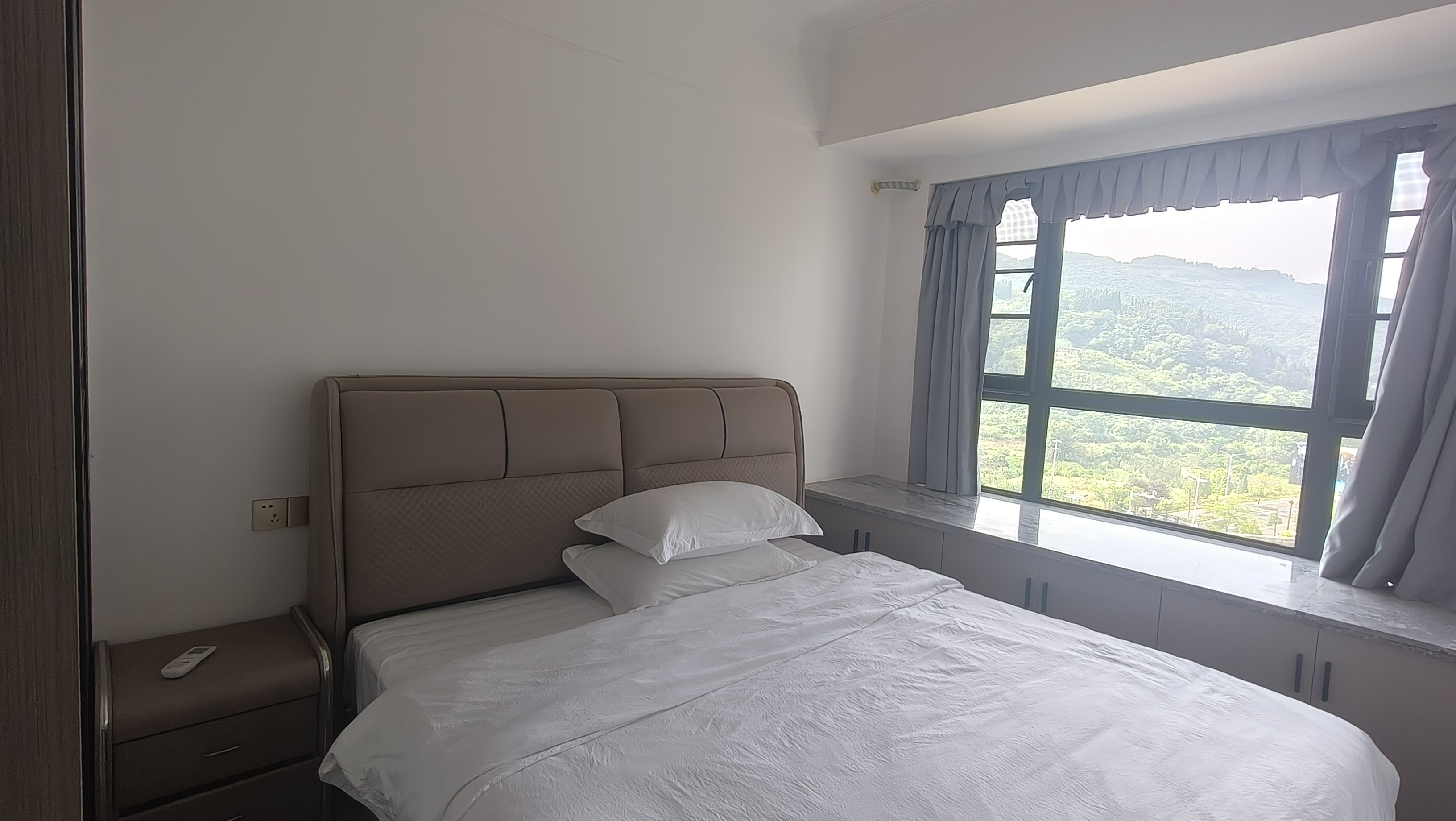 宁邦广场 3室2厅2卫 2000.0元/月 宁邦广场 3室2厅2卫 2000.0元/月室内图