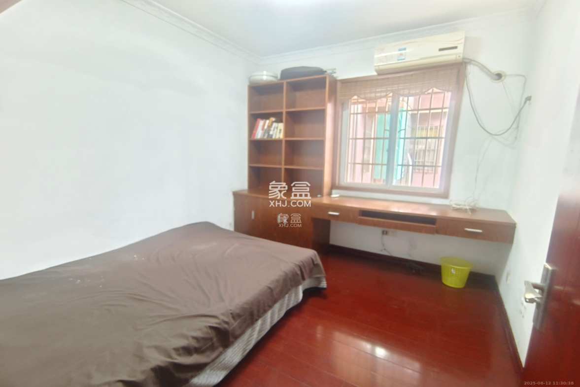 龙吉湾小区(龙瑞尚苑) 3室2厅1卫 1900.00元/月 龙吉湾小区(龙瑞尚苑) 3室2厅1卫 1900.00元/月室内图