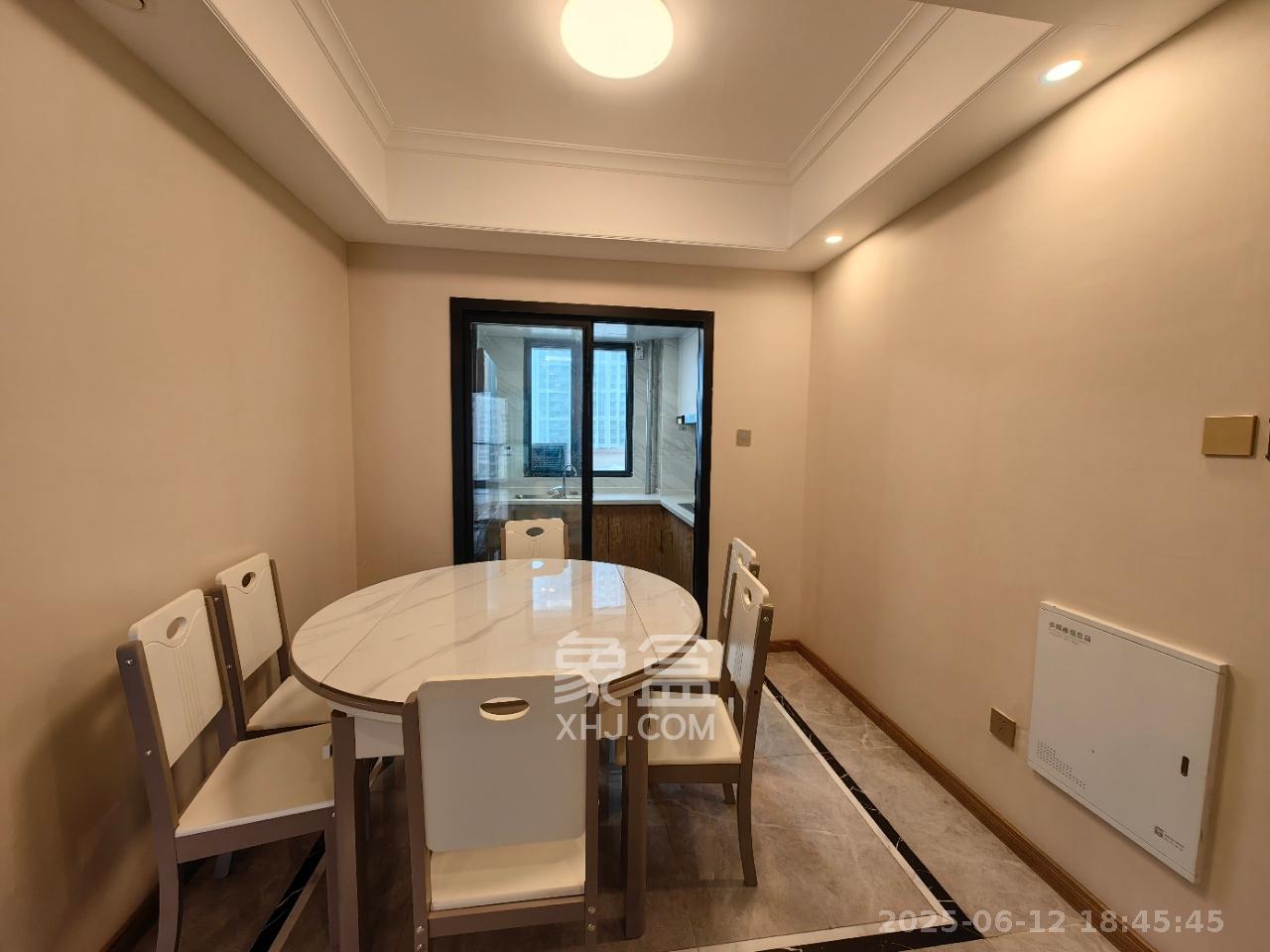 梦想新天地 3室2厅2卫 3200.0元/月 梦想新天地 3室2厅2卫 3200.0元/月室内图