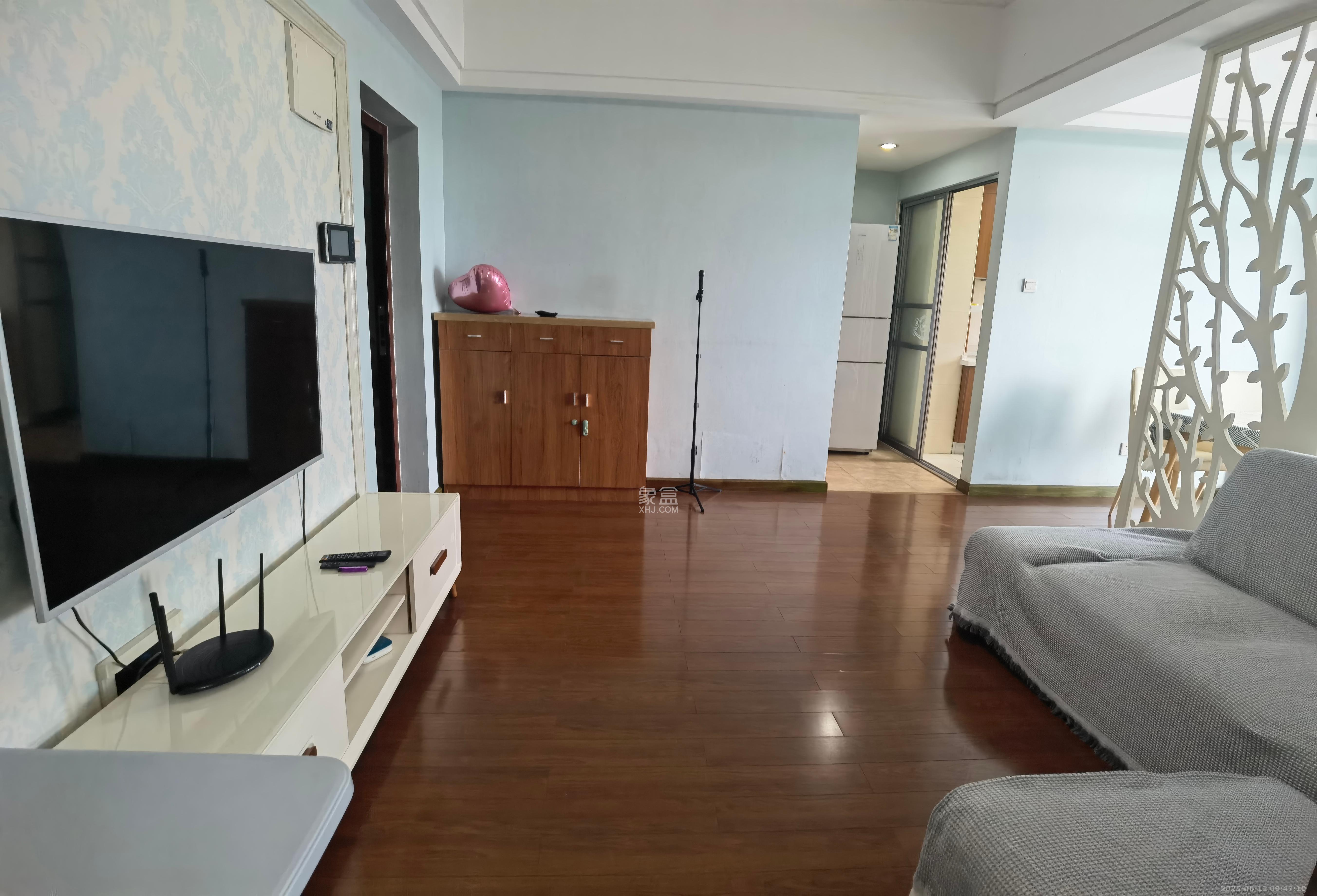 环宇天地、中海地产(中信城市广场二期)  2室2厅1卫    1700.0元/月 环宇天地、中海地产(中信城市广场二期)  2室2厅1卫    1700.0元/月室内图