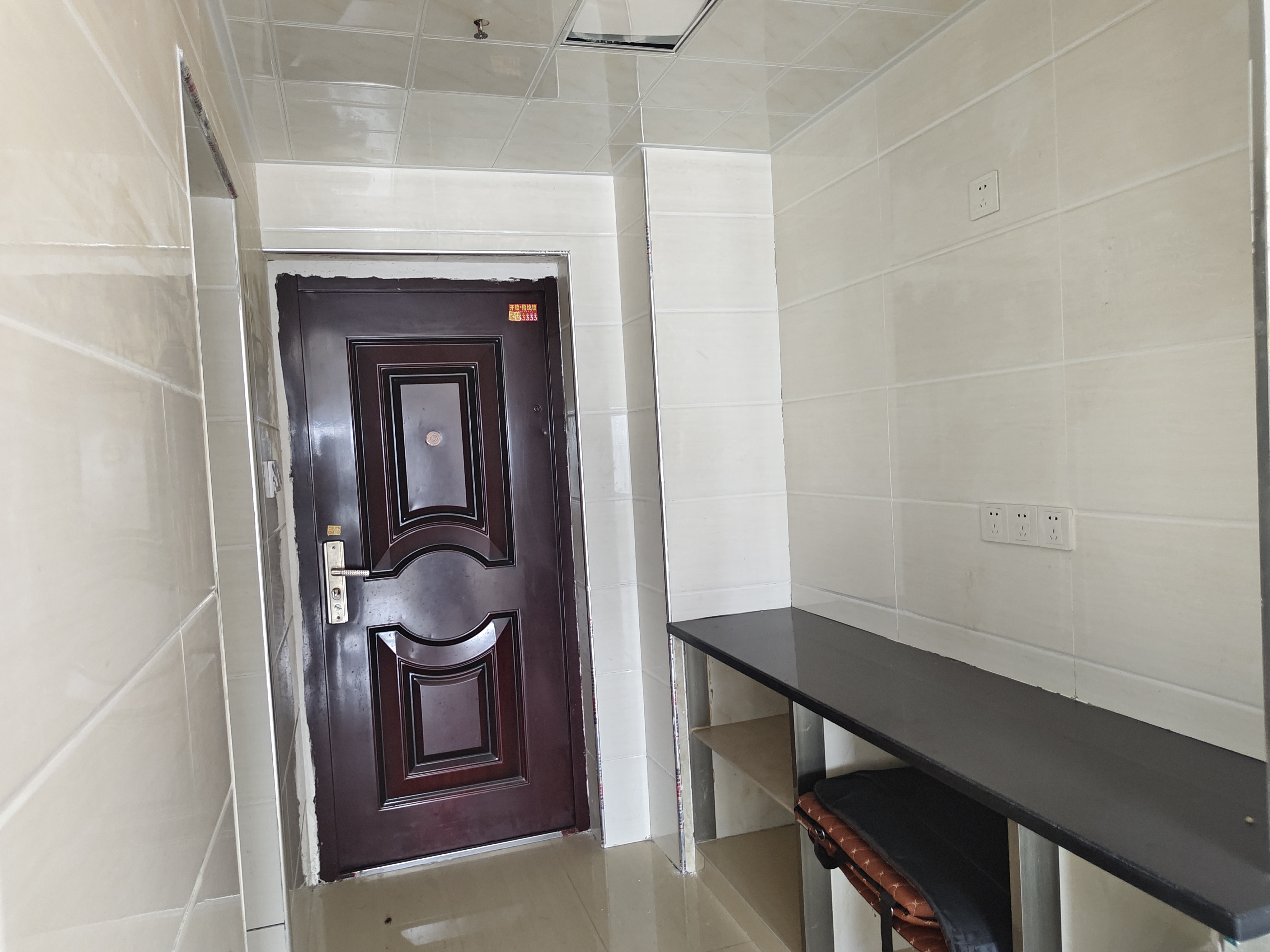 华融大厦 2室1厅1卫 8000.0元/月 华融大厦 2室1厅1卫 8000.0元/月室内图