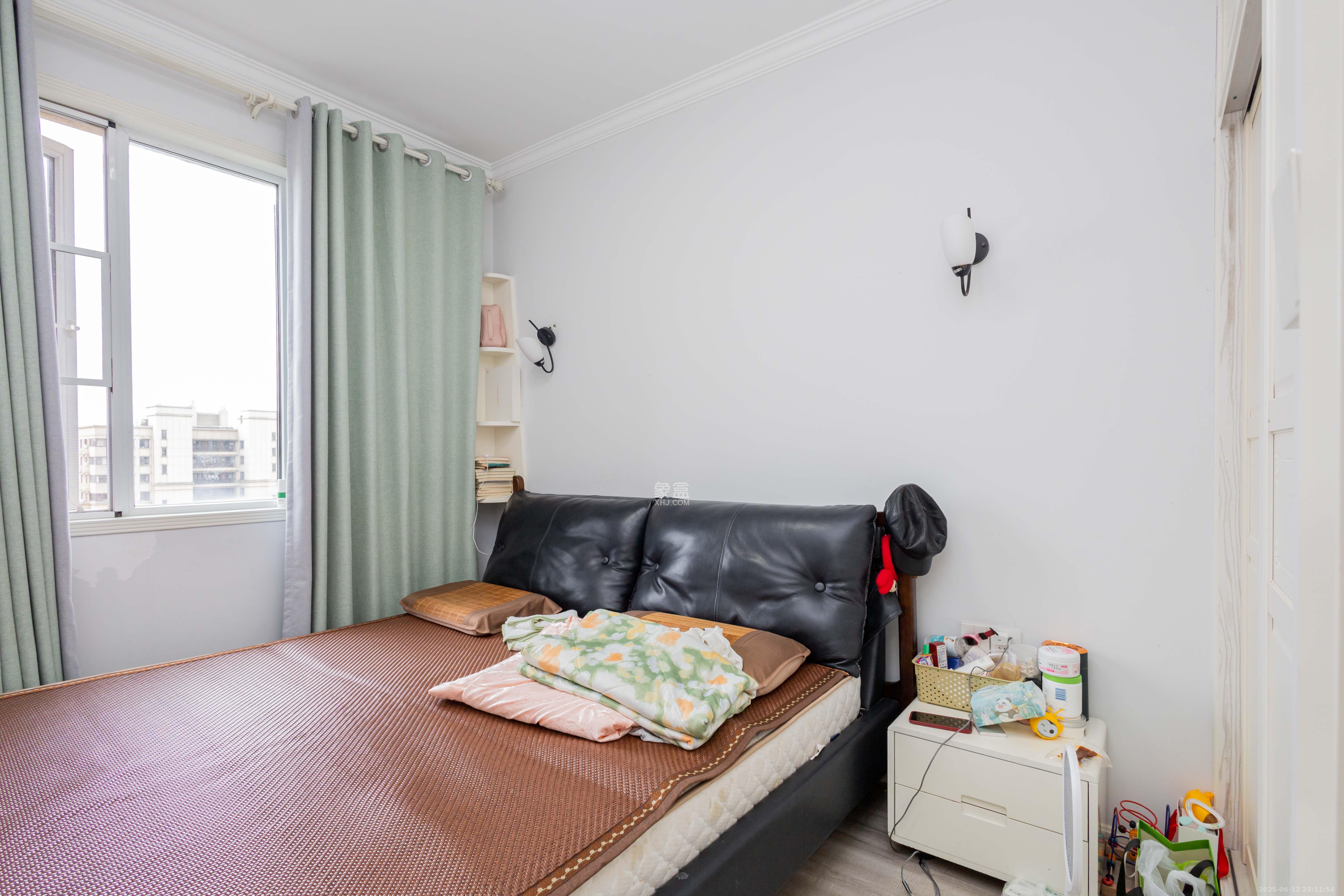 芙蓉万国城MOMA(卓越汇富苑) 3室2厅1卫 68.0万 芙蓉万国城MOMA(卓越汇富苑) 3室2厅1卫 68.0万卧室