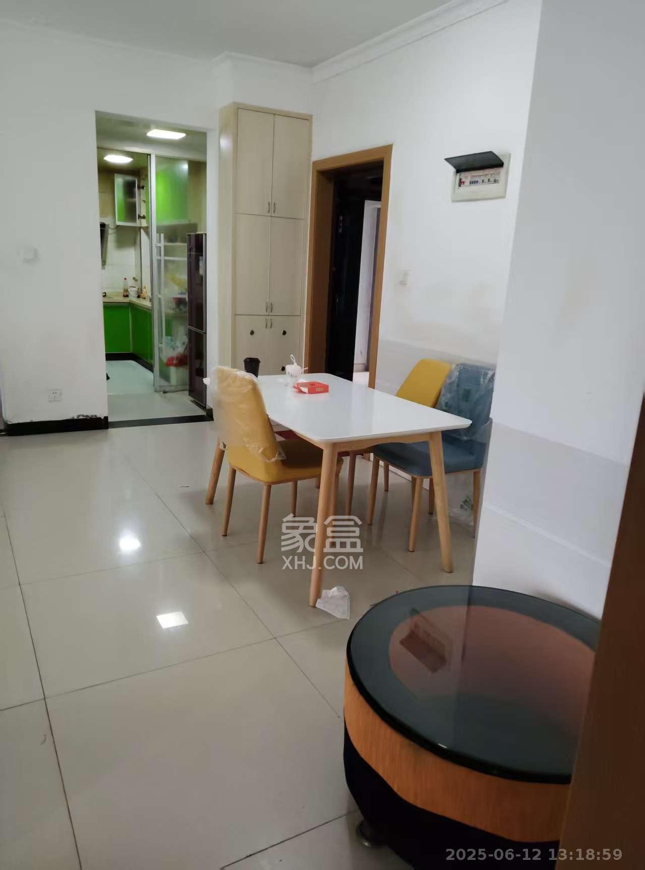 光明城市(星辰青年城) 3室2厅1卫 2000.0元/月 光明城市(星辰青年城) 3室2厅1卫 2000.0元/月室内图