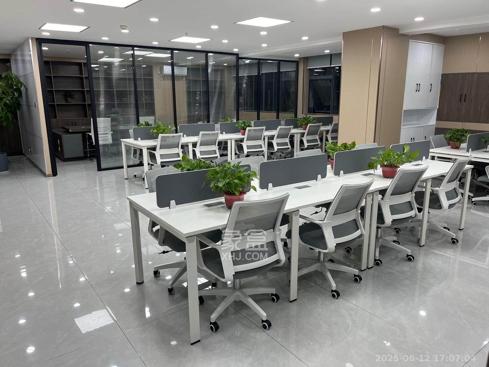 湘域中央 5室2厅1卫 14800.0元/月 湘域中央 5室2厅1卫 14800.0元/月室内图