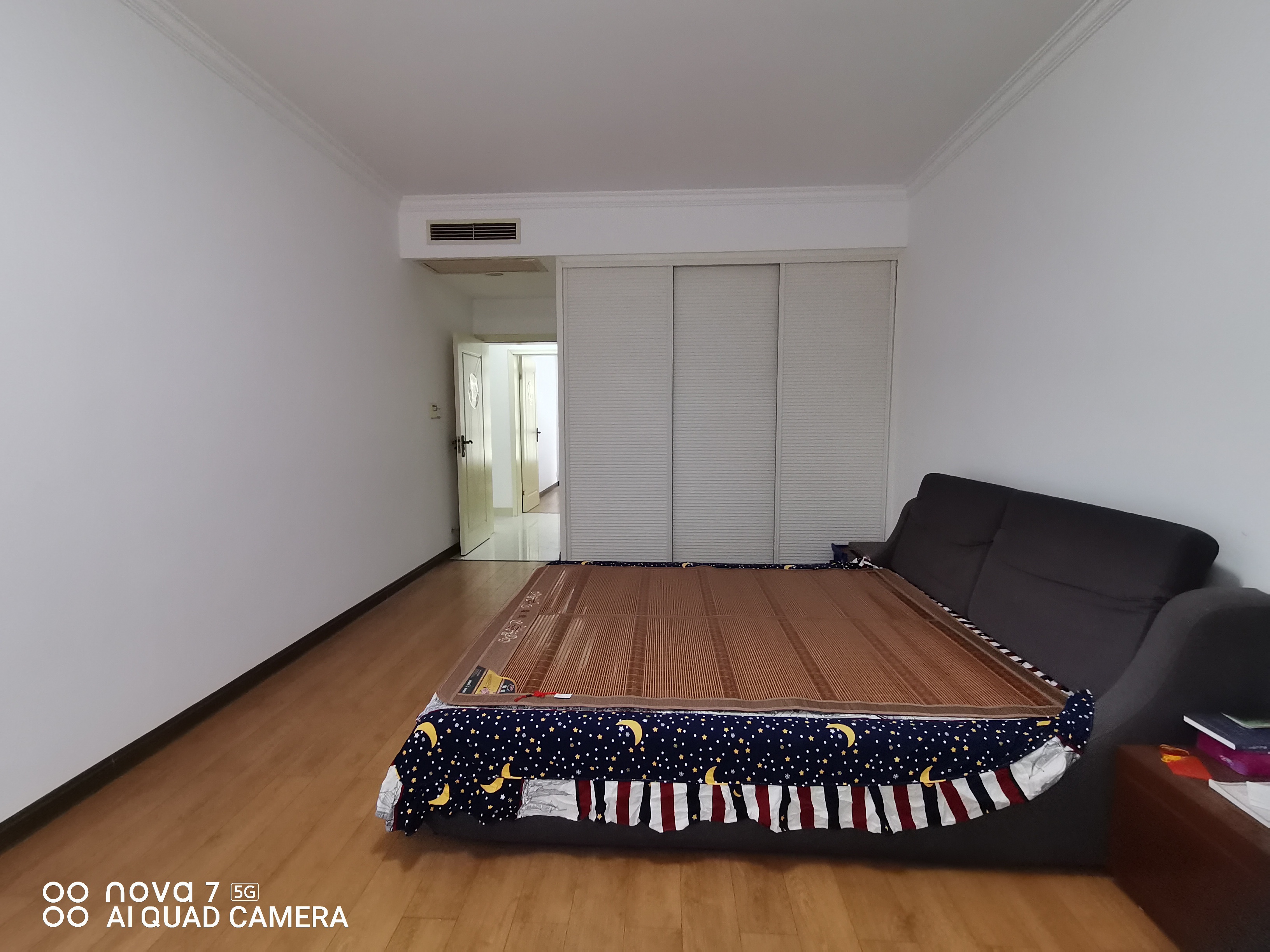 书香名邸 3室2厅2卫 65.0万 书香名邸 3室2厅2卫 65.0万客厅