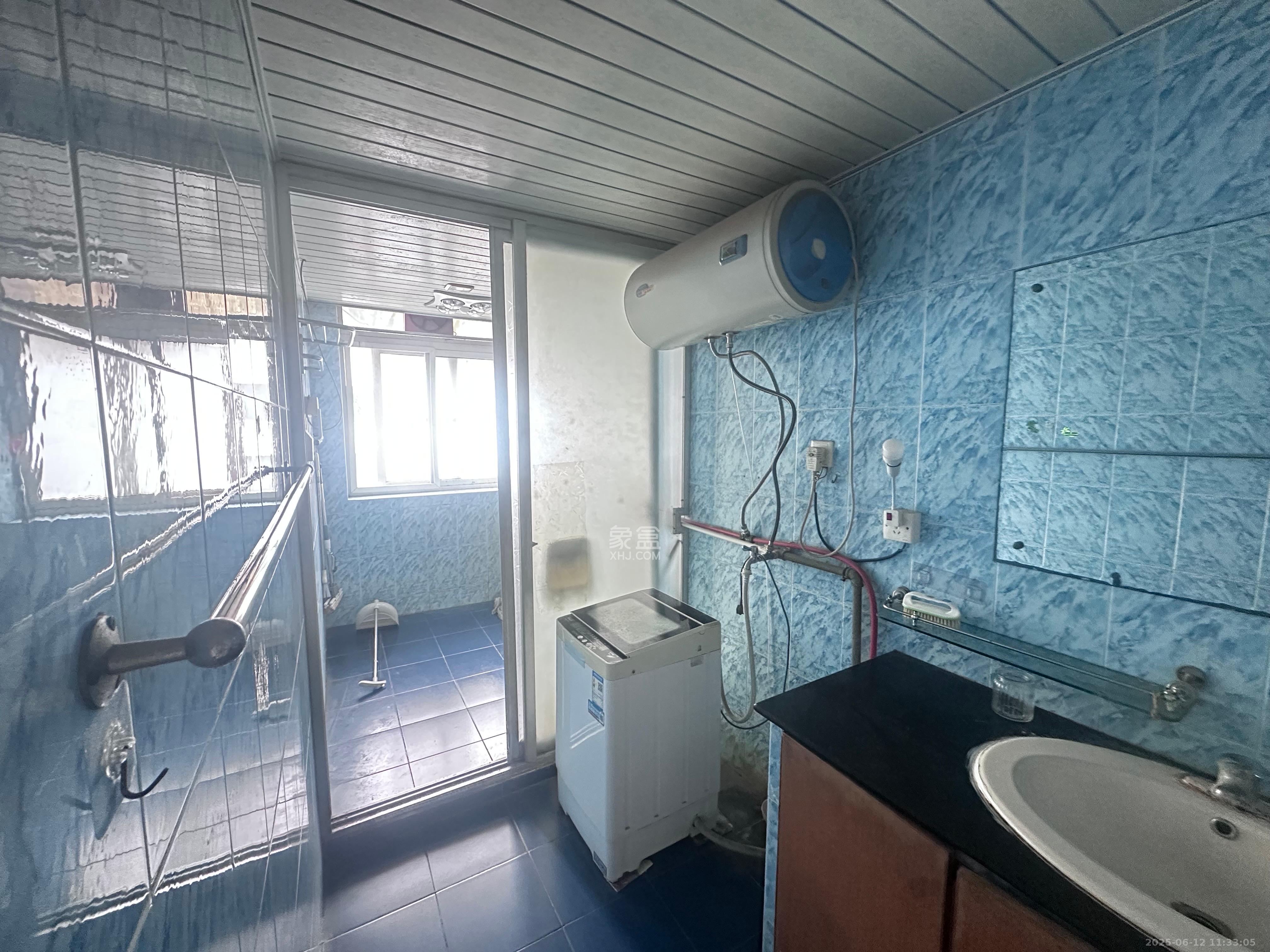 铁银电信花园  2室2厅1卫    1500.0元/月 铁银电信花园  2室2厅1卫    1500.0元/月室内图