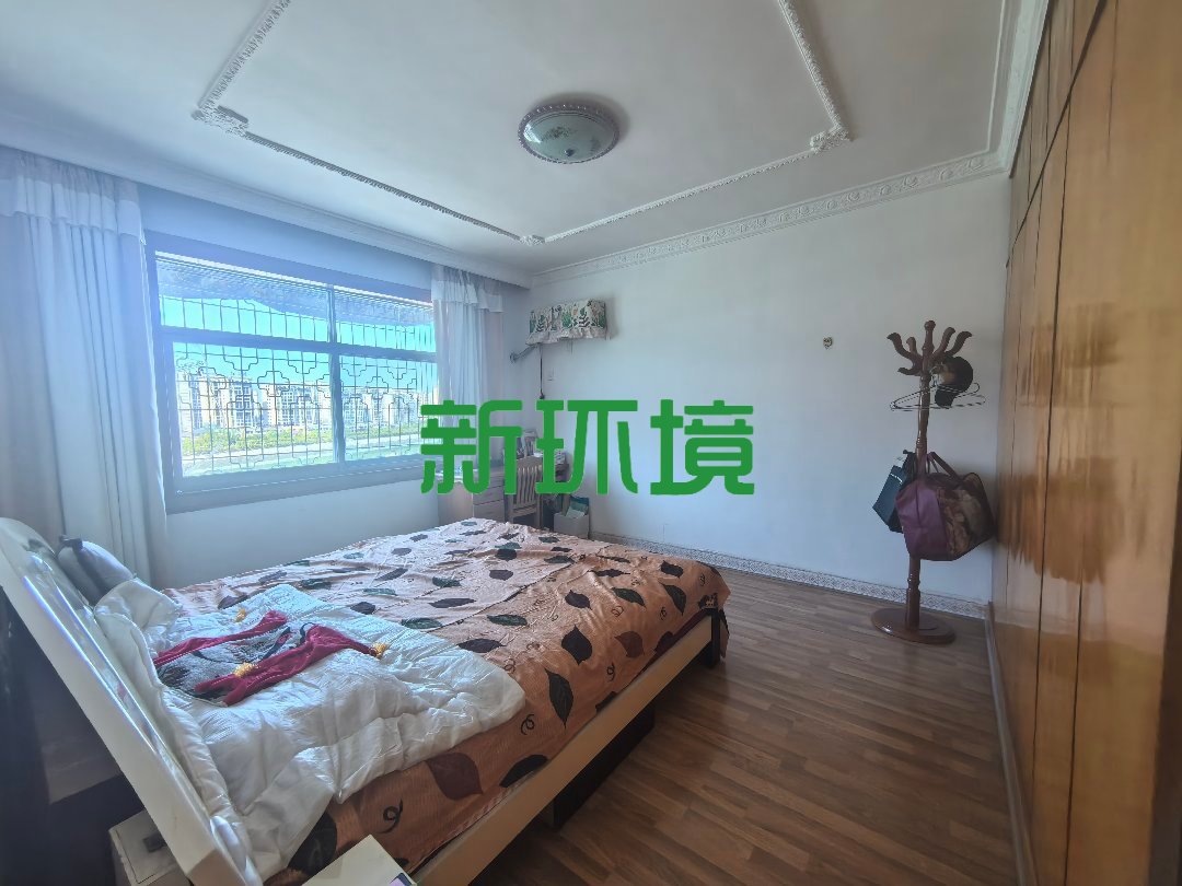 宝塔岗新村小区  3室2厅1卫   52.80万客厅
