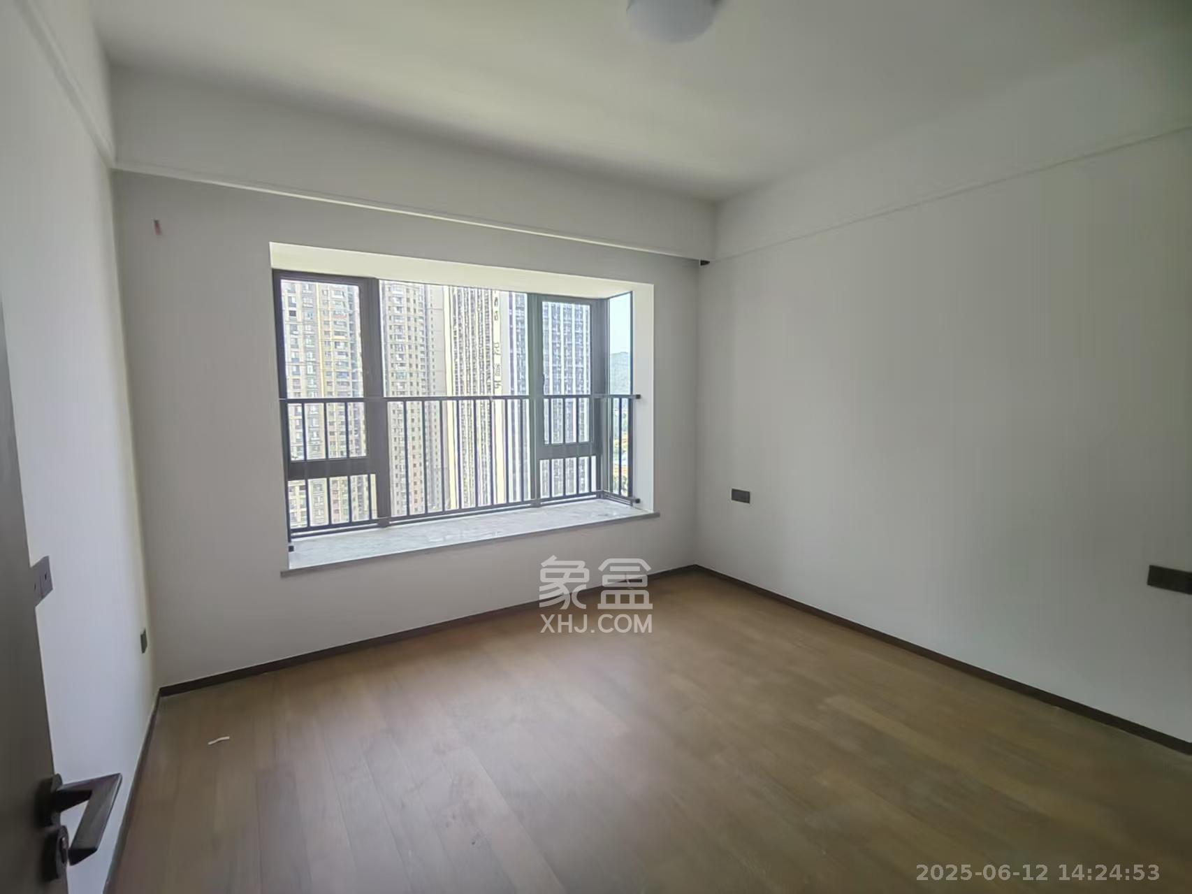 新华联梦想城 5室2厅2卫 2800.0元/月 新华联梦想城 5室2厅2卫 2800.0元/月室内图