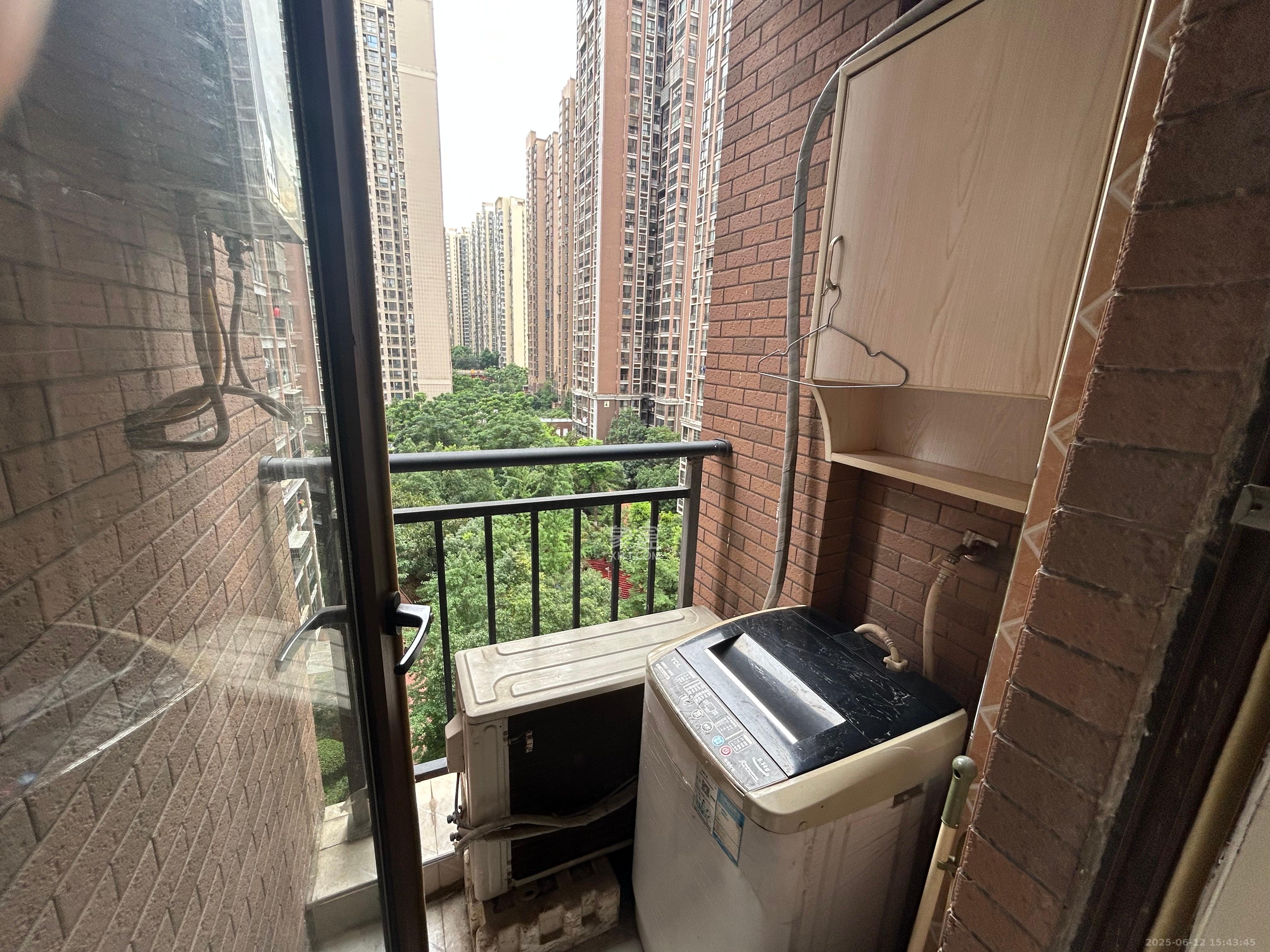 水岸世景  1室1厅1卫   1250.00元/月室内图