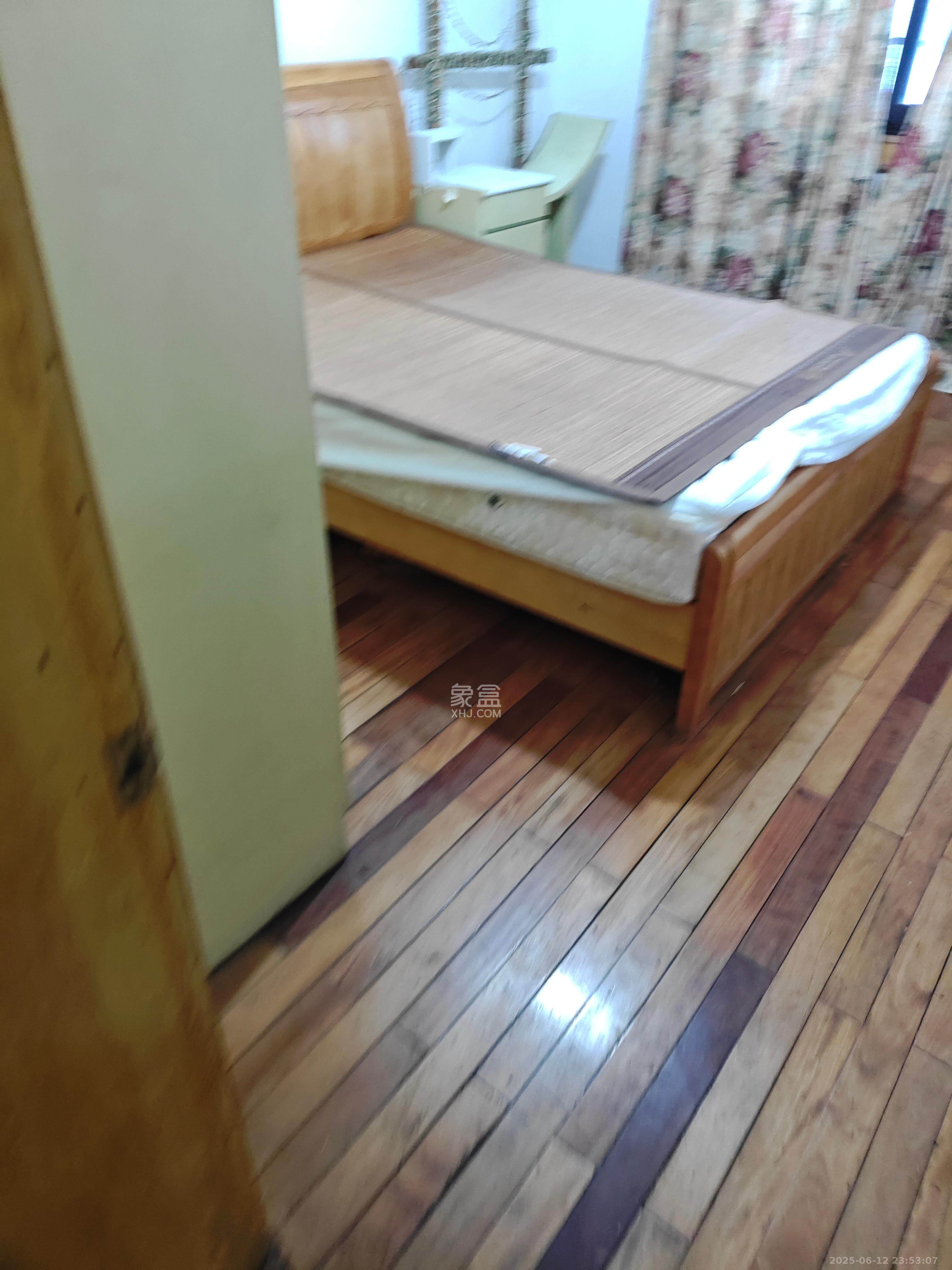 红旗社区  1室0厅0卫   1500.00元/月室内图