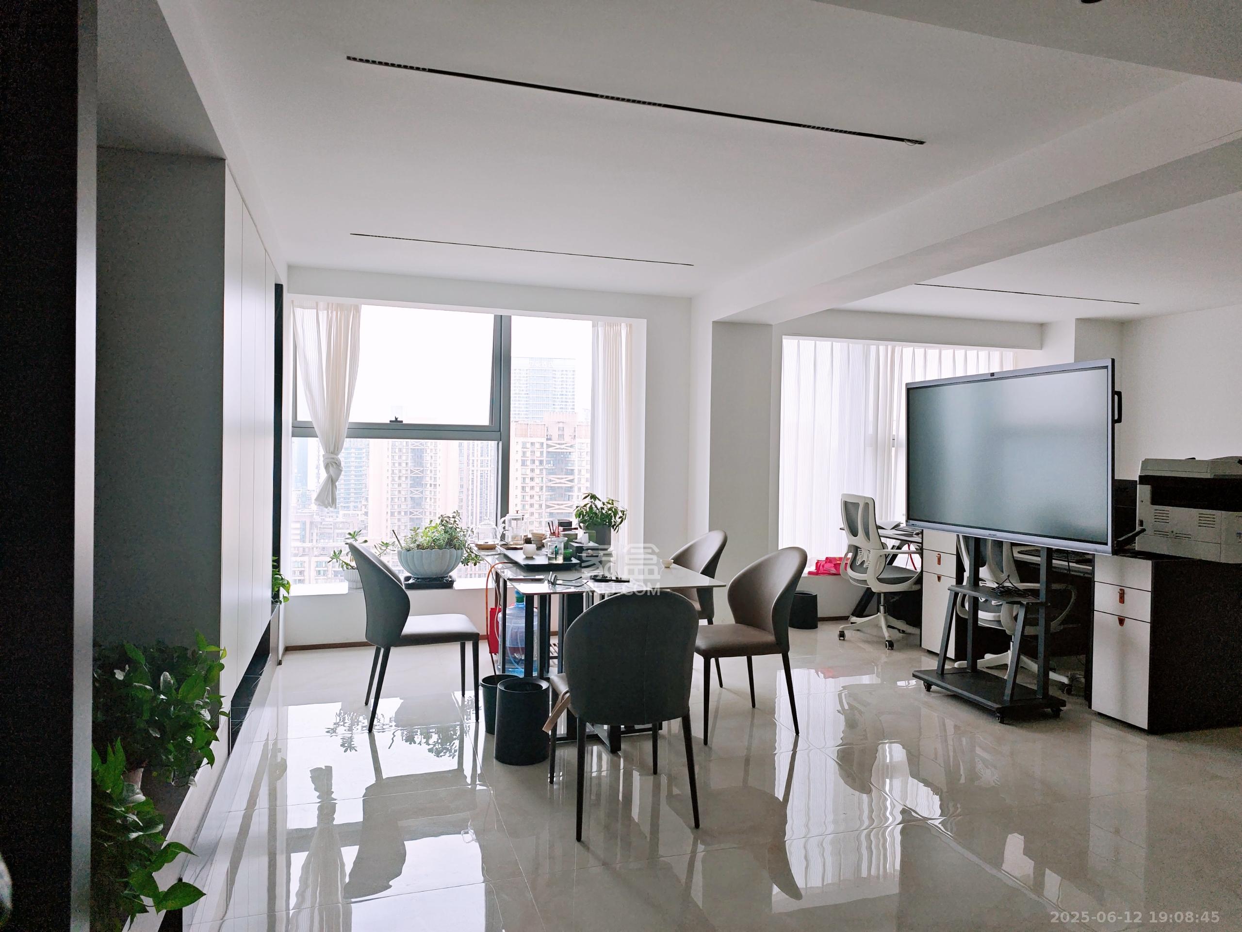 君悦新天地  2室1厅2卫    13000.0元/月室内图