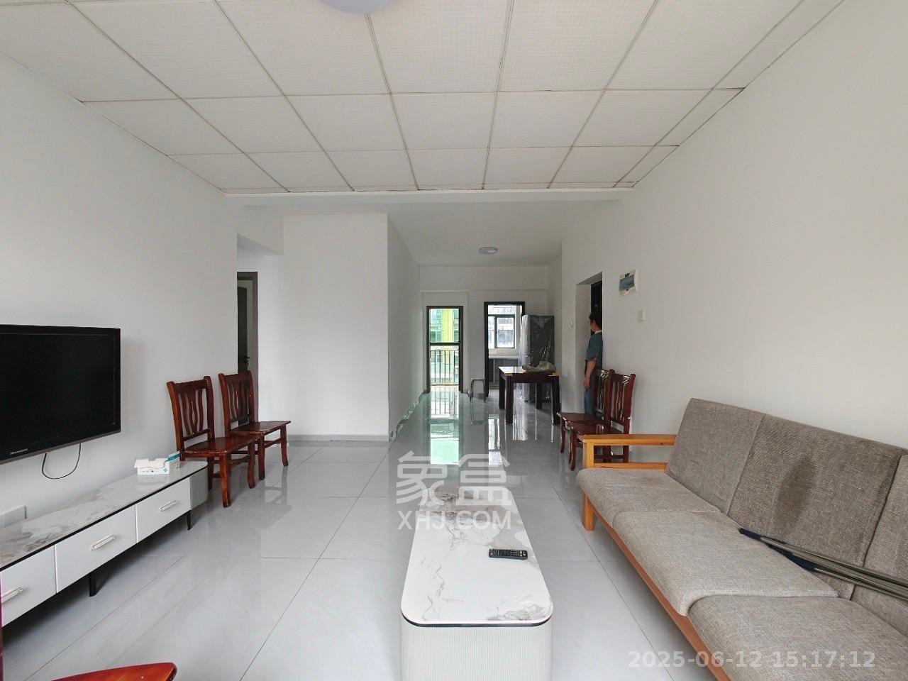 望兴景园一期  3室2厅1卫    2800.0元/月 望兴景园一期  3室2厅1卫    2800.0元/月