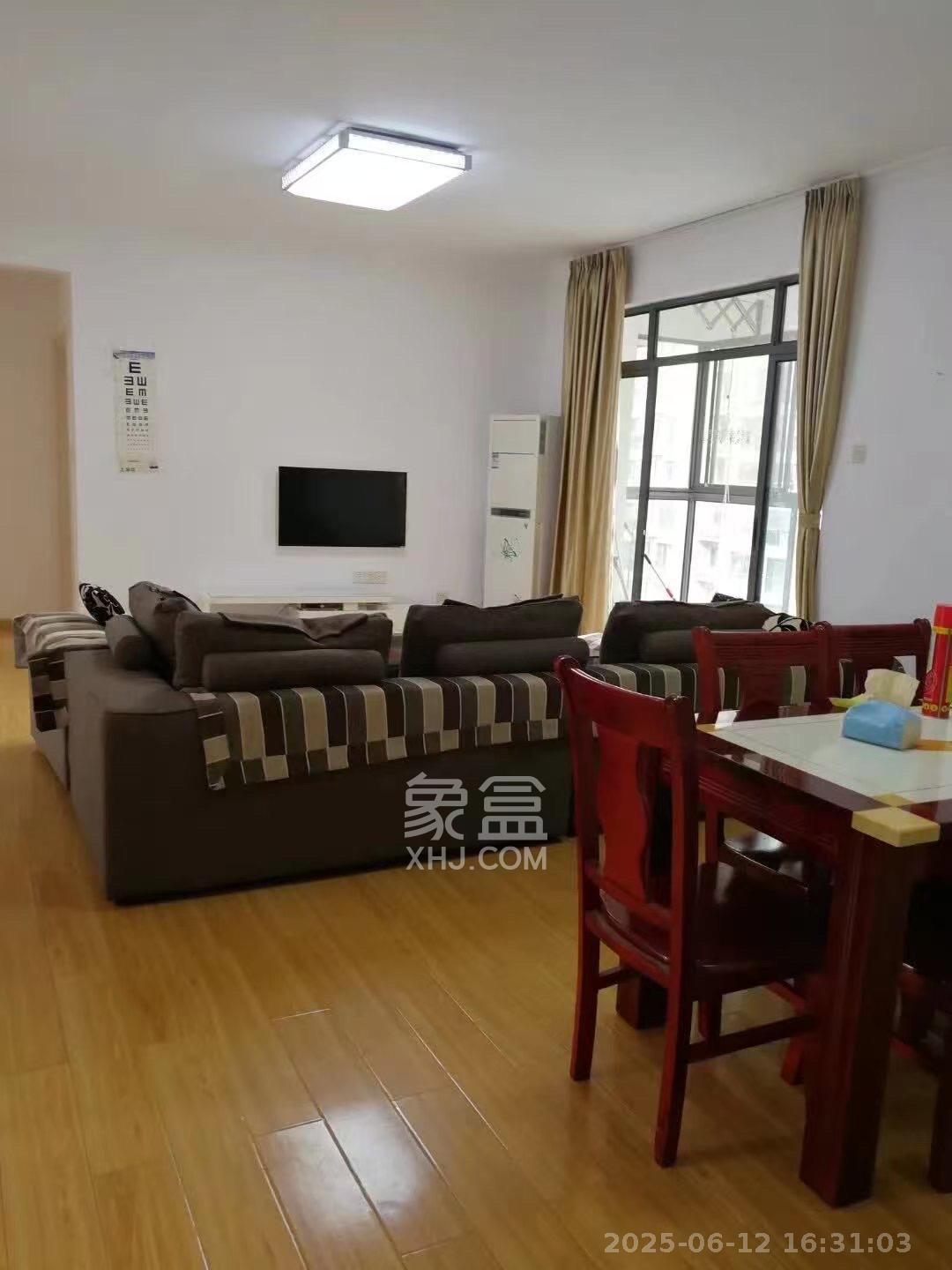 鑫远熙山 3室2厅1卫 2500.0元/月 鑫远熙山 3室2厅1卫 2500.0元/月室内图