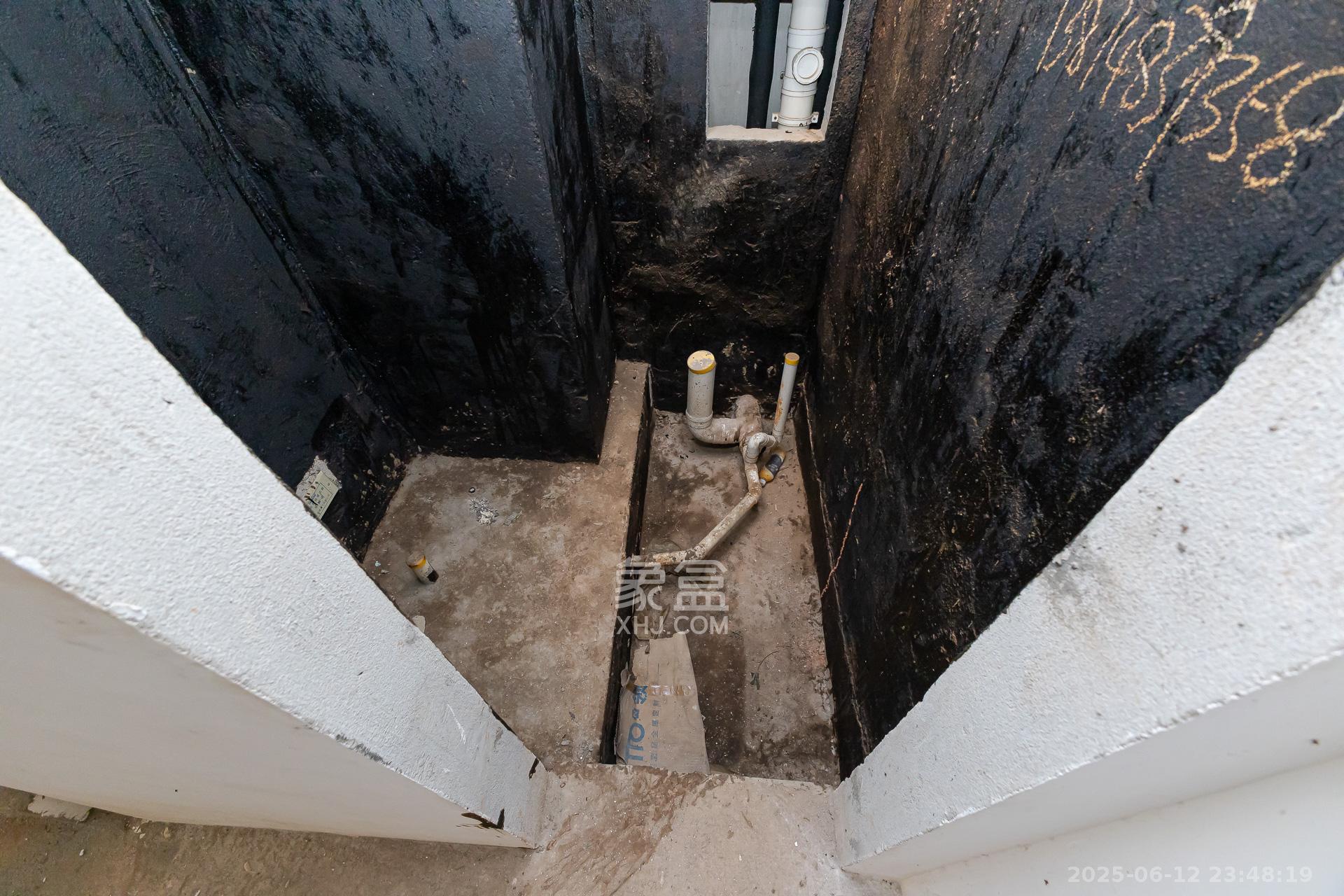 盈峰翠邸 5室2厅3卫 162.0万 盈峰翠邸 5室2厅3卫 162.0万卫生间