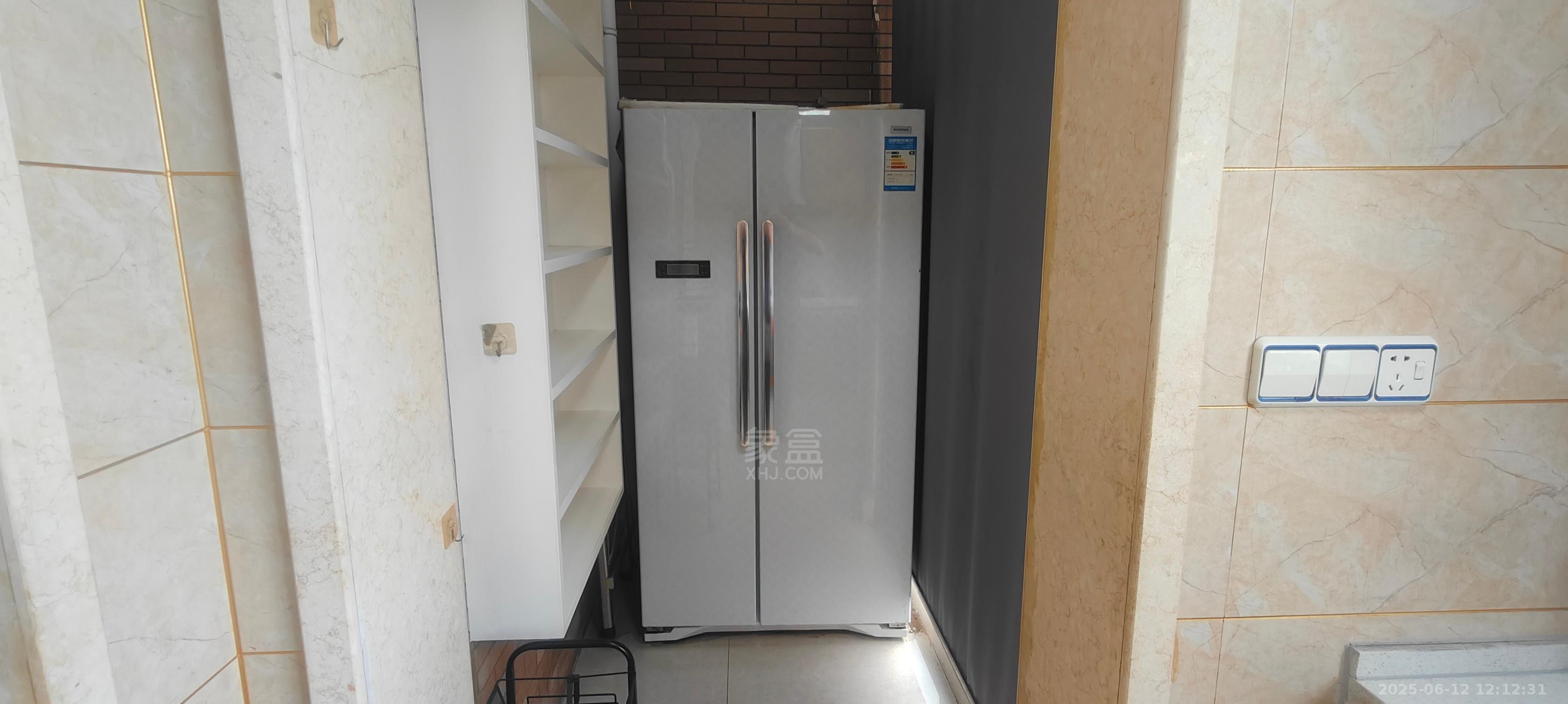 天泉一品  3室2厅1卫   1800.00元/月室内图