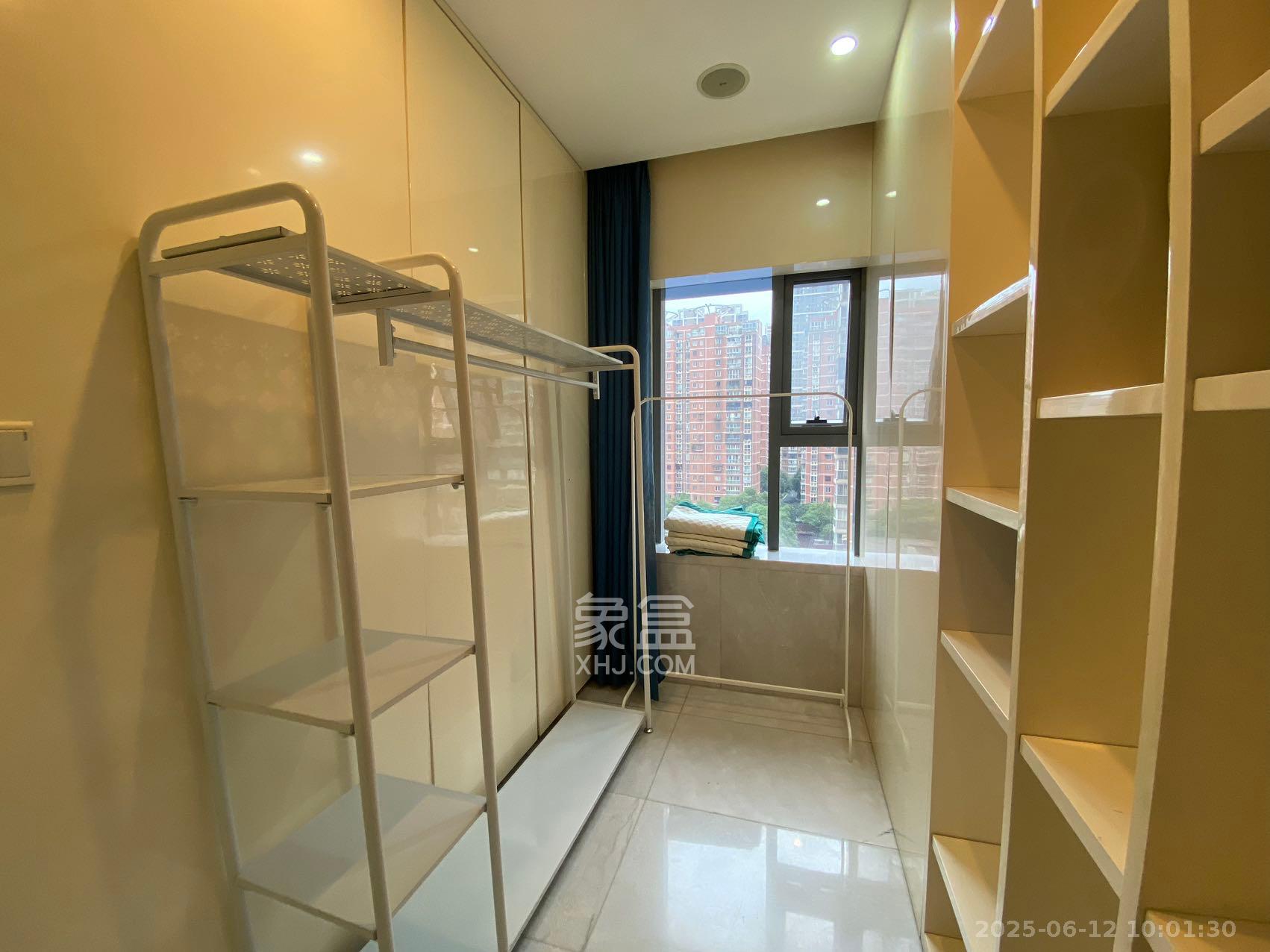 东怡外国(南湖一号) 1室1厅1卫 3000.0元/月 东怡外国(南湖一号) 1室1厅1卫 3000.0元/月室内图