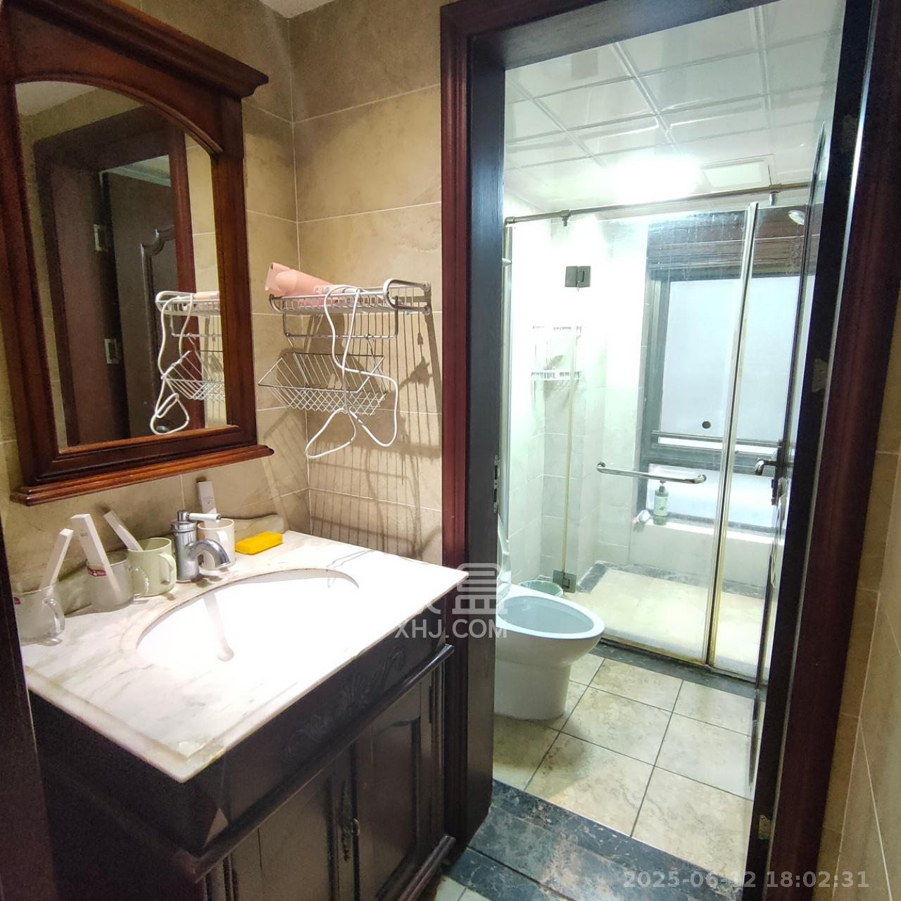 铂宫 3室2厅1卫 3500.0元/月 铂宫 3室2厅1卫 3500.0元/月室内图