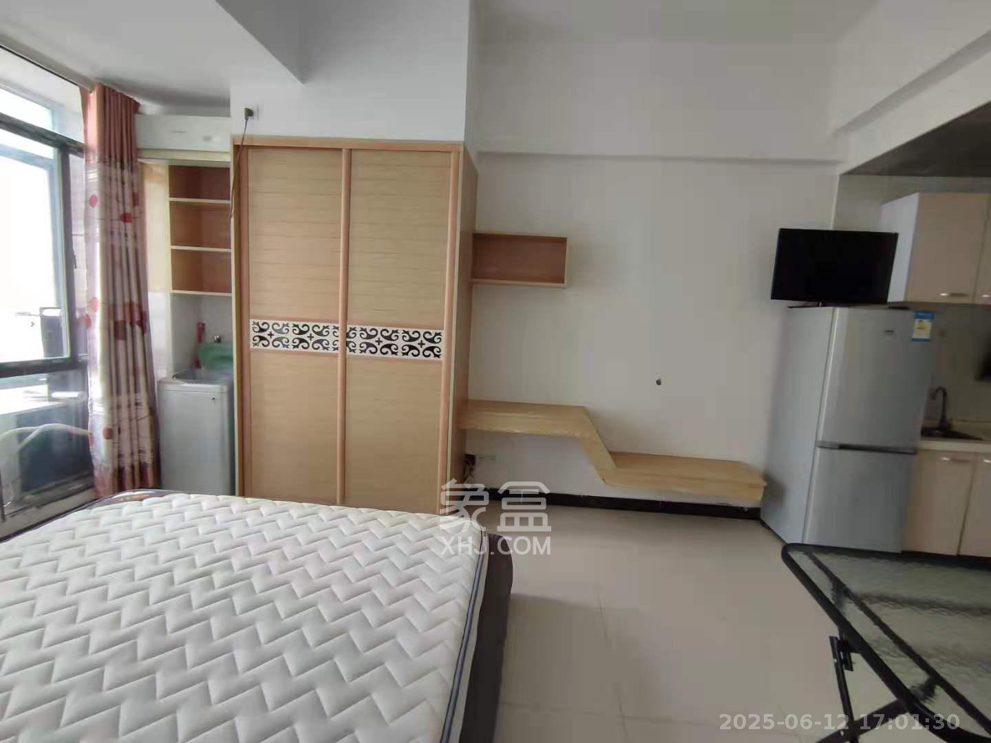 长房时代城  1室1厅1卫   1600.00元/月室内图