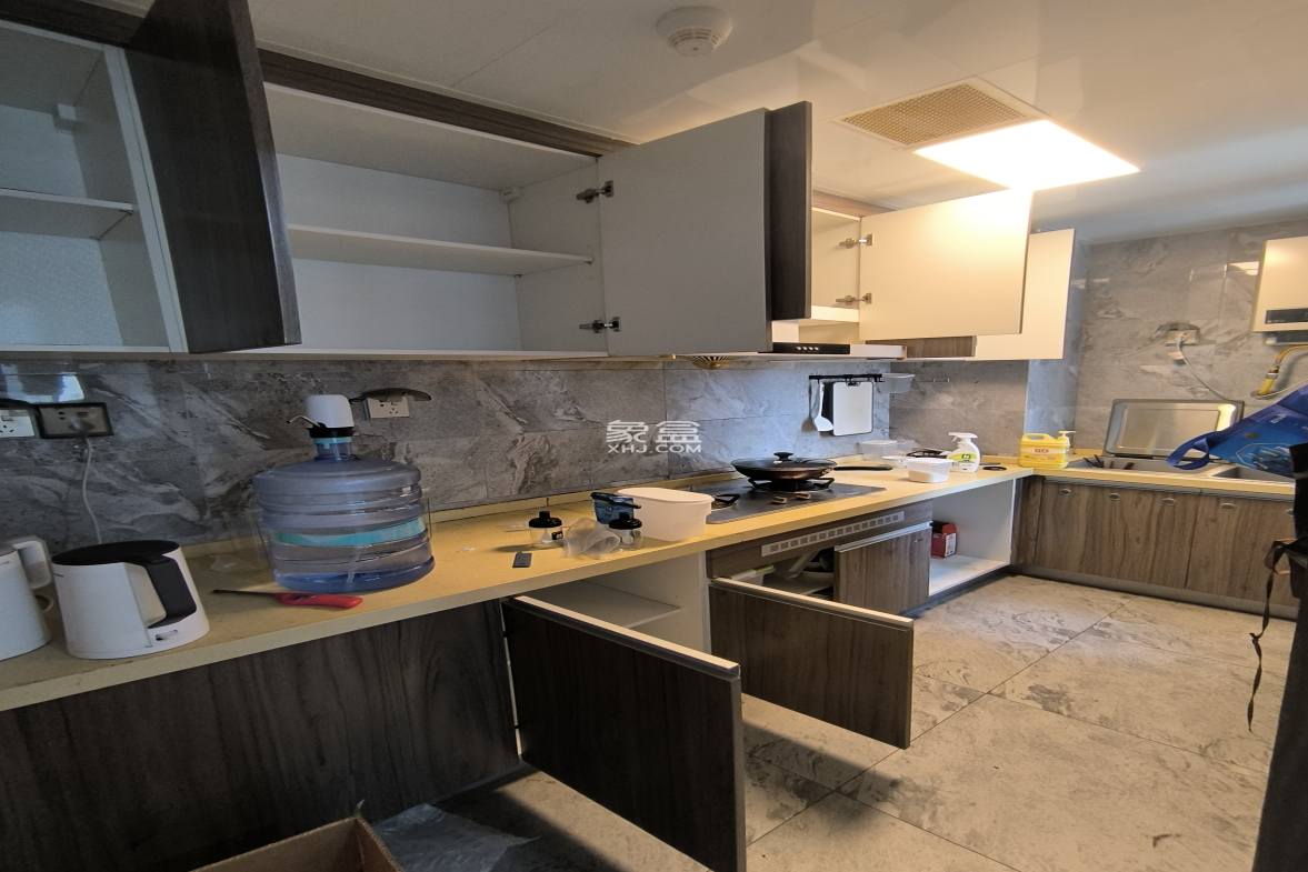 碧桂园公园上城 3室2厅2卫 2800.00元/月 碧桂园公园上城 3室2厅2卫 2800.00元/月户型图