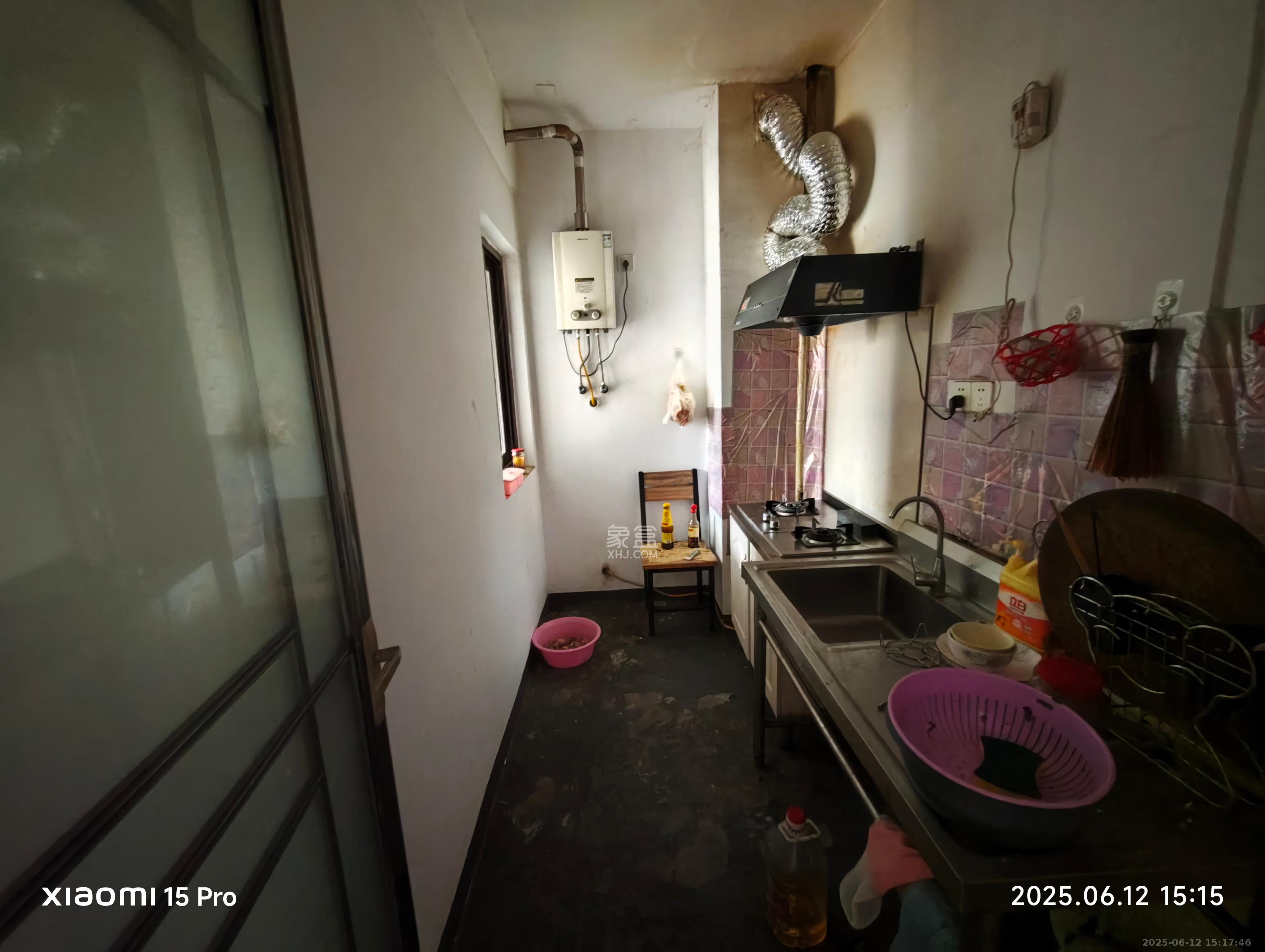 东方美地  2室1厅1卫   1700.00元/月室内图