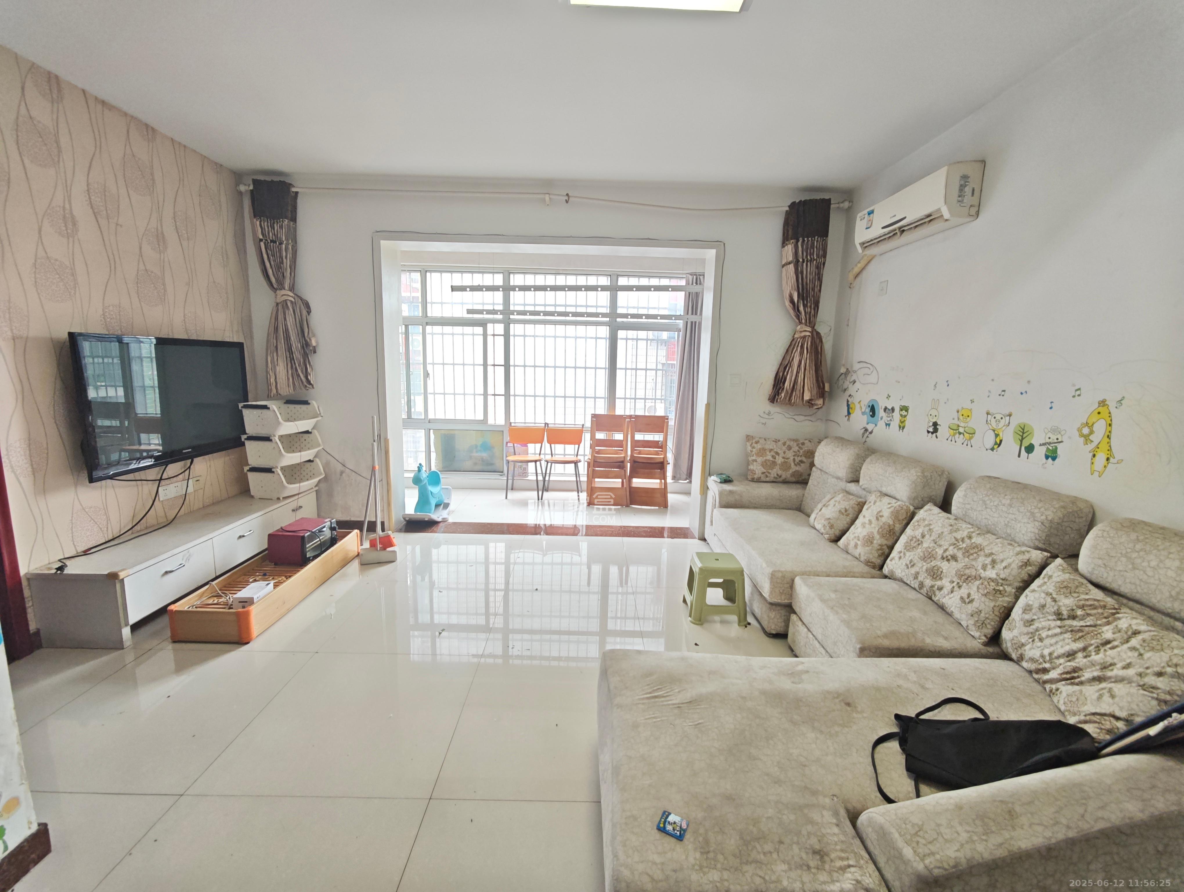 景泰雅苑(景江融城) 2室1厅1卫 2500.0元/月 景泰雅苑(景江融城) 2室1厅1卫 2500.0元/月室内图