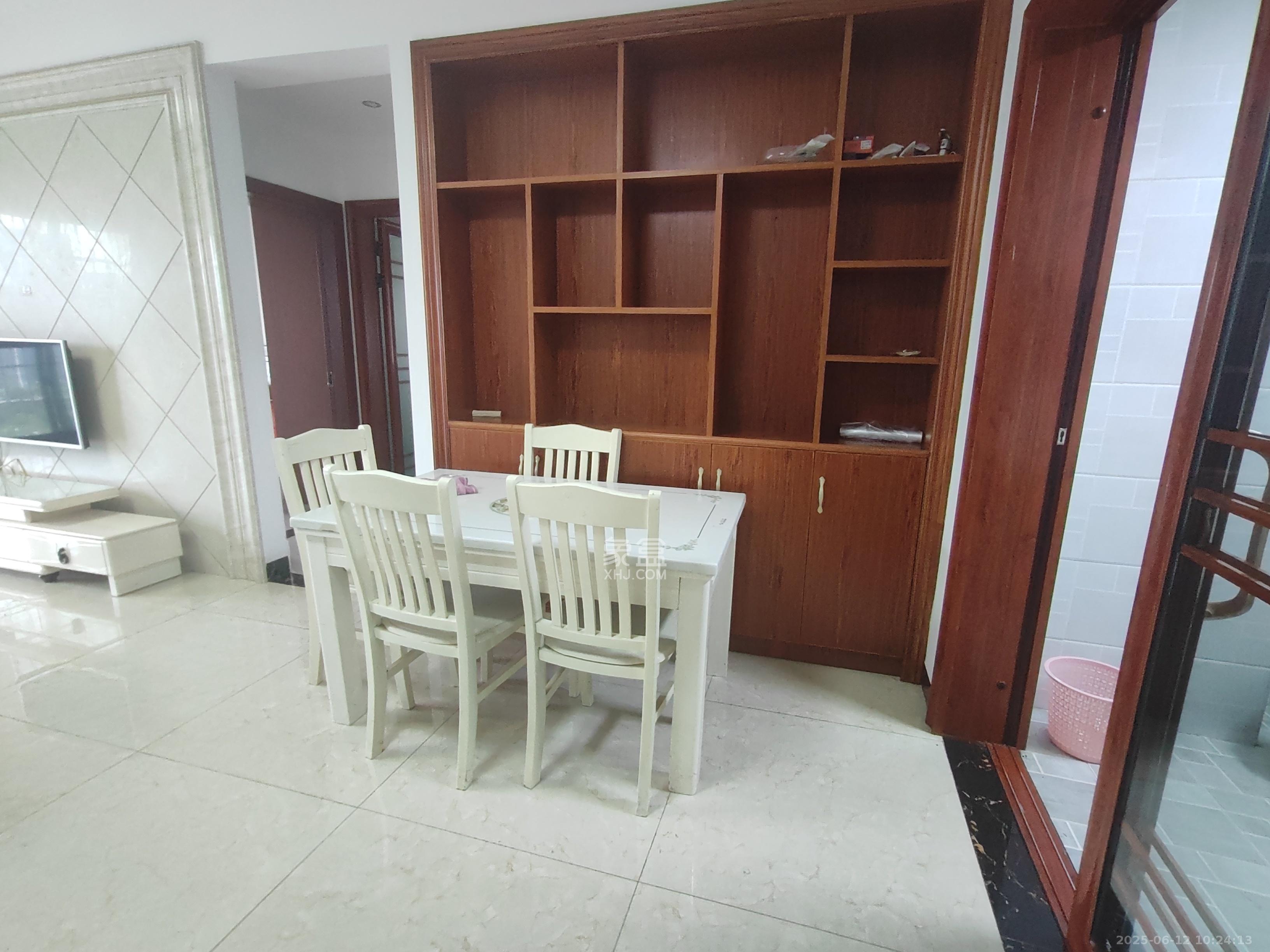 嘉顺苑 2室2厅1卫 2100.0元/月 嘉顺苑 2室2厅1卫 2100.0元/月室内图