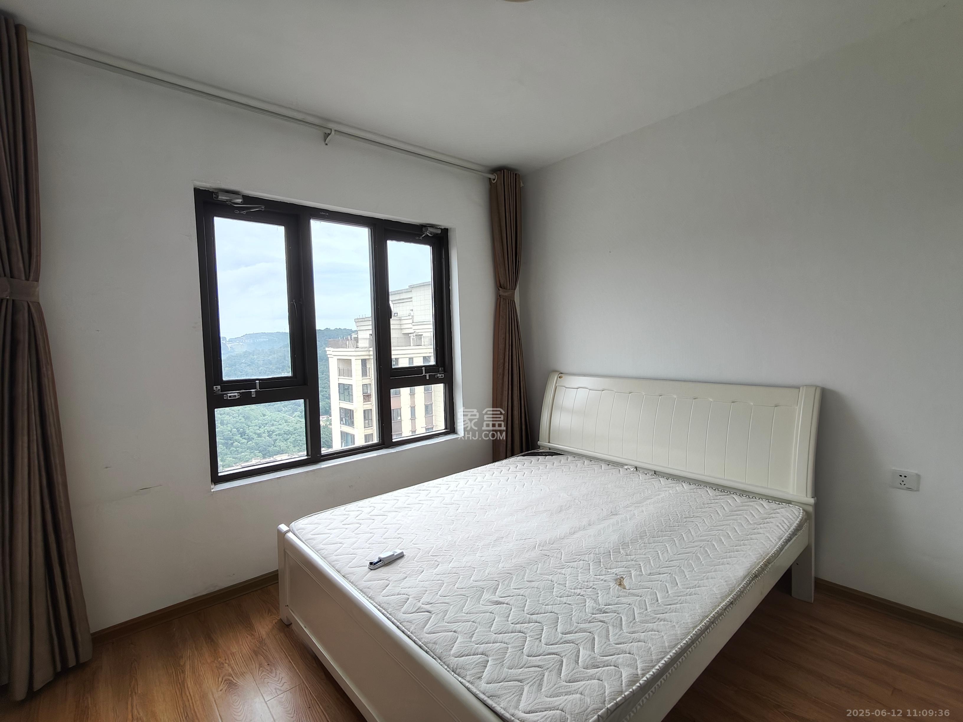 梅溪正荣府  4室2厅2卫    2800.0元/月室内图