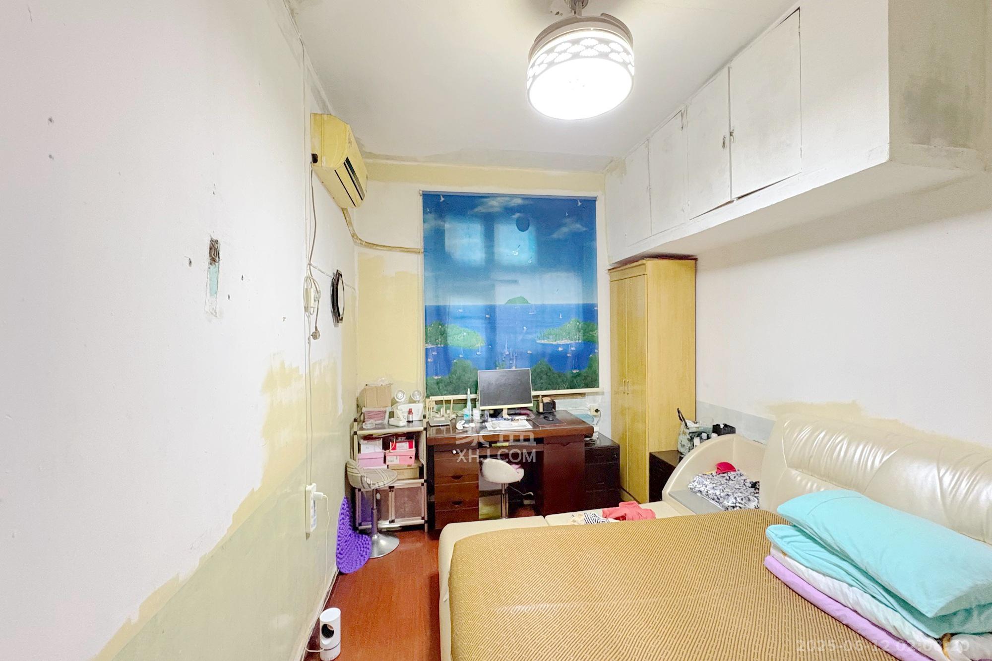 石油化工宿舍（民主巷3号）  2室1厅1卫   56.00万卧室