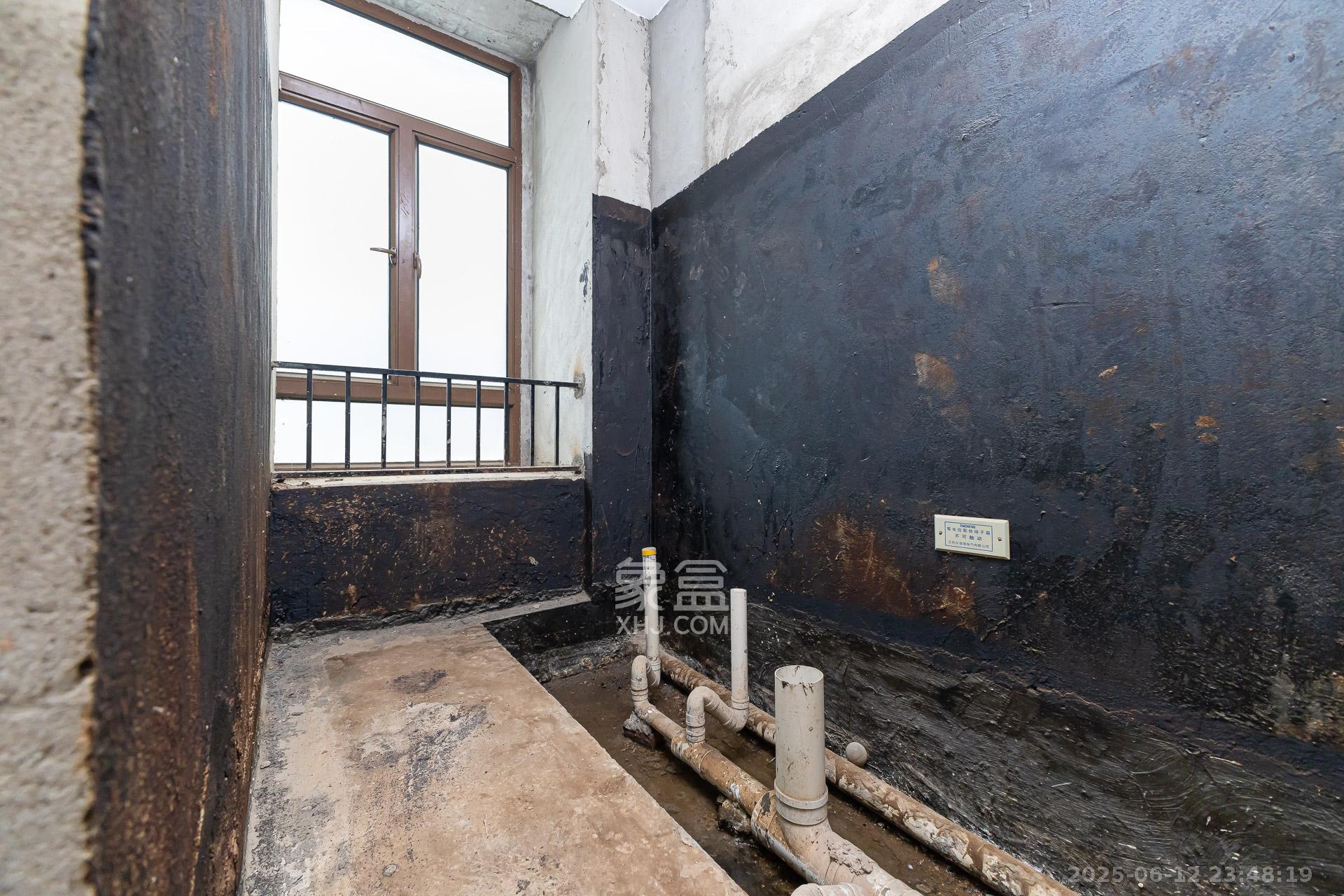 盈峰翠邸 5室2厅3卫 162.0万 盈峰翠邸 5室2厅3卫 162.0万卫生间