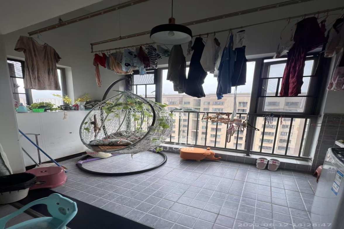 怡海星城 2室2厅1卫 1800.0元/月 怡海星城 2室2厅1卫 1800.0元/月室内图