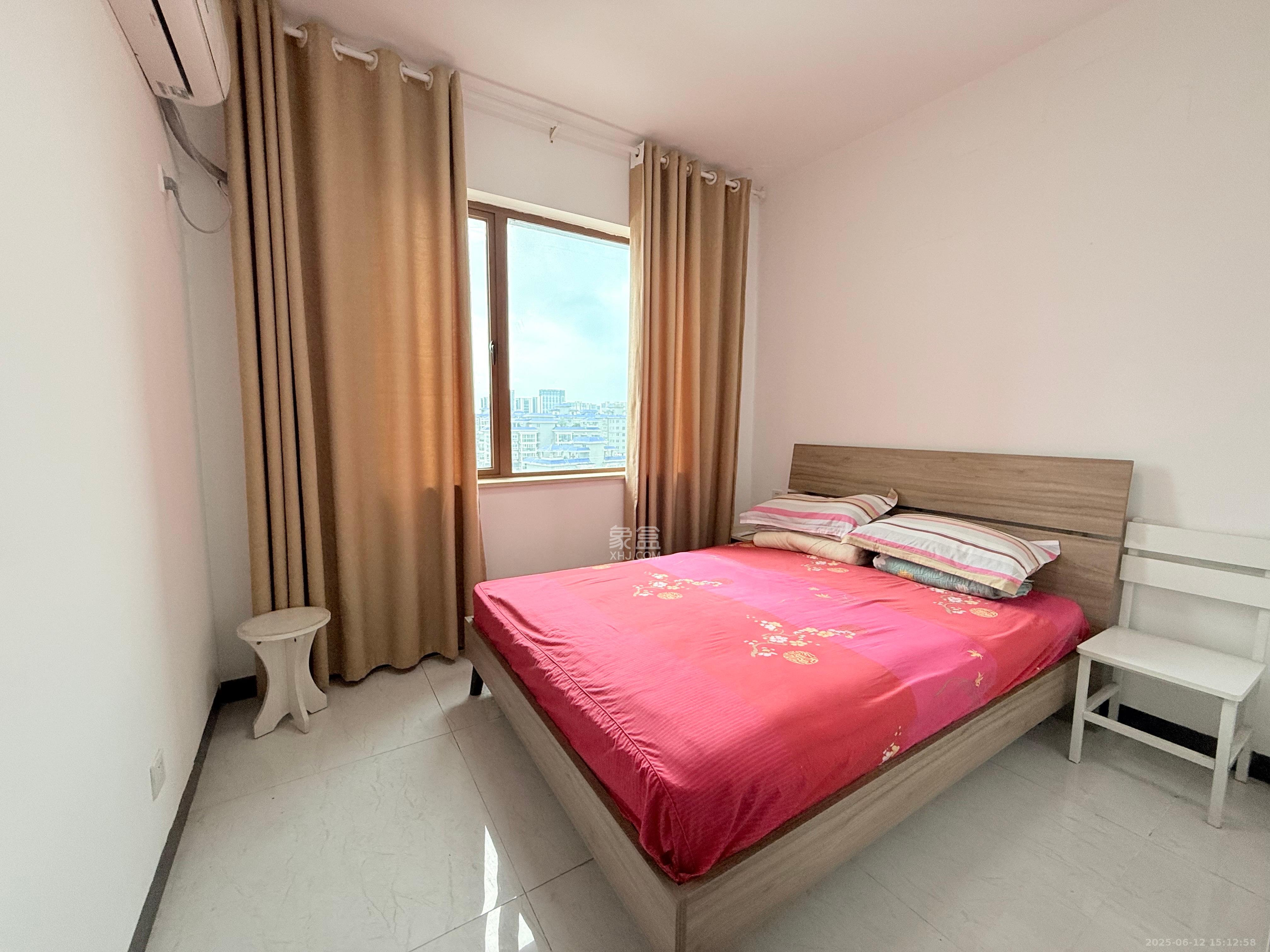 万里时代 2室2厅1卫 2500.0元/月 万里时代 2室2厅1卫 2500.0元/月室内图