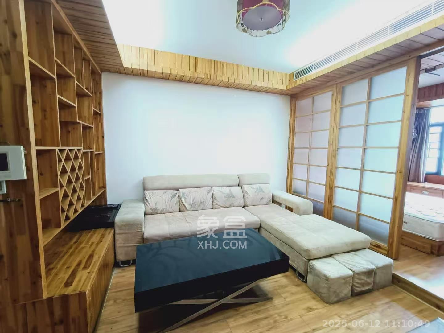 书院观邸 1室1厅1卫 1800.0元/月 书院观邸 1室1厅1卫 1800.0元/月室内图