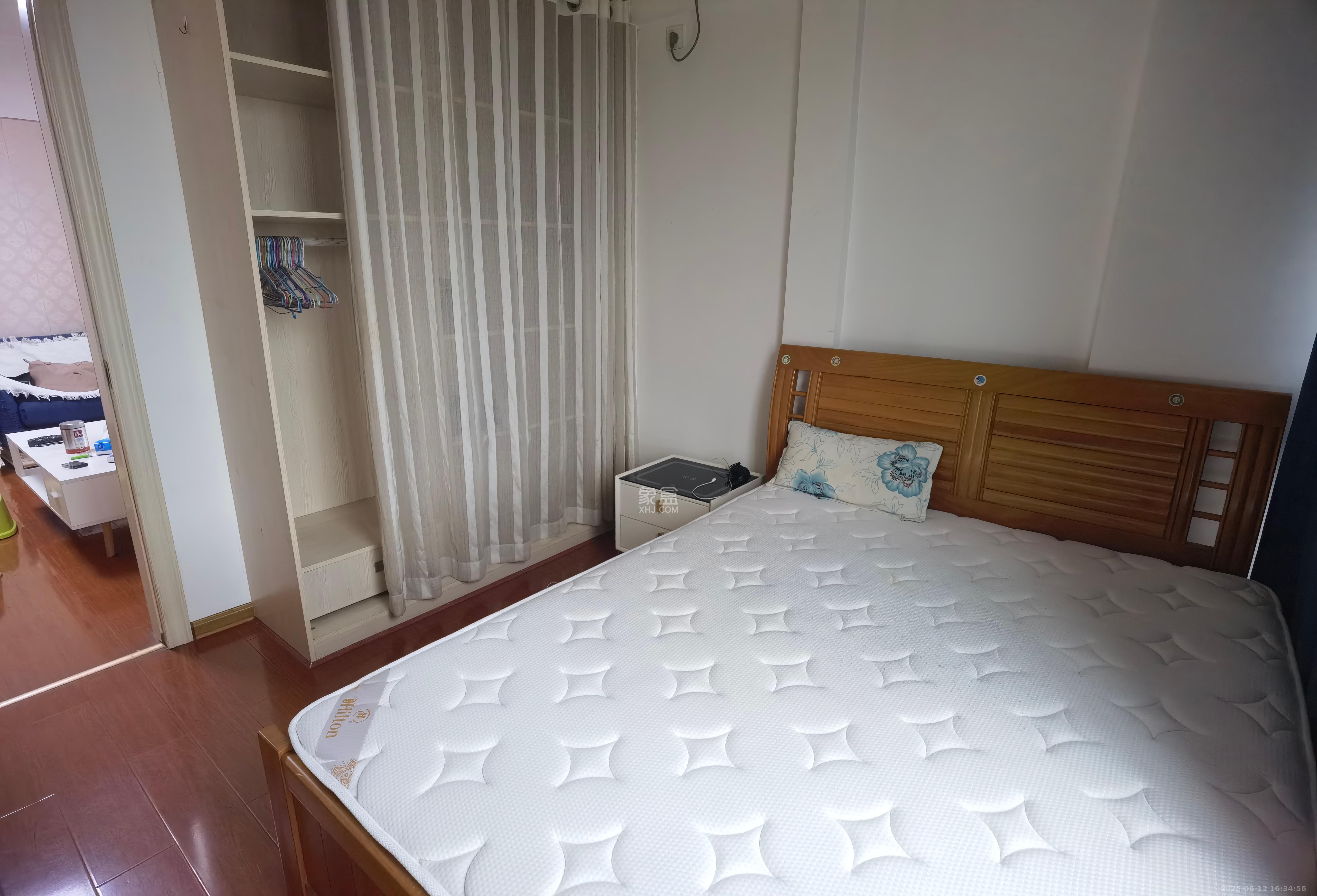 中建芙蓉工社  2室1厅1卫   2000.00元/月室内图