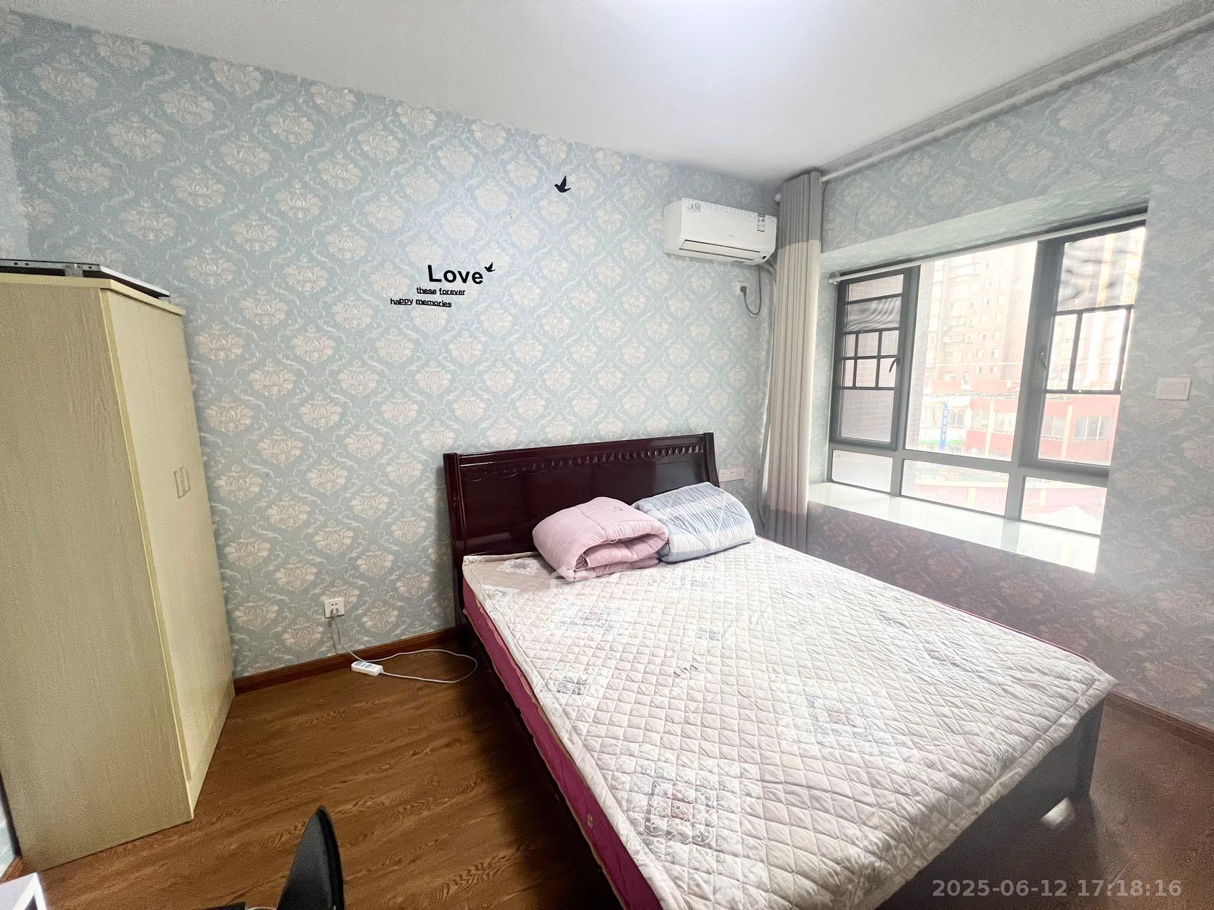 富兴嘉城(富兴汇中央) 2室2厅1卫 2500.0元/月 富兴嘉城(富兴汇中央) 2室2厅1卫 2500.0元/月室内图