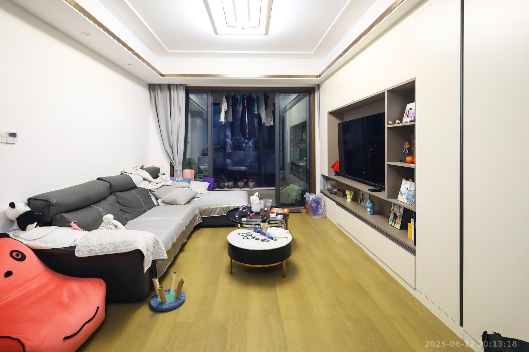 长沙万境潇湘 3室2厅2卫 145.0万 长沙万境潇湘 3室2厅2卫 145.0万客厅