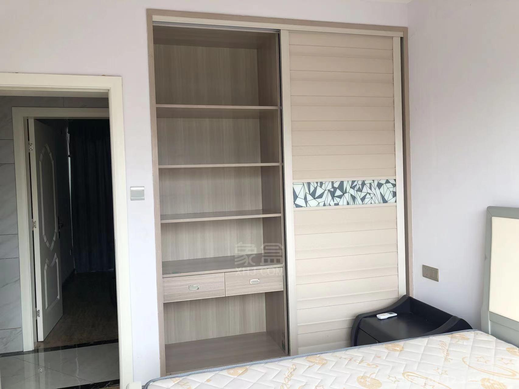 金轮翡翠名园 3室2厅2卫 2000.0元/月 金轮翡翠名园 3室2厅2卫 2000.0元/月室内图