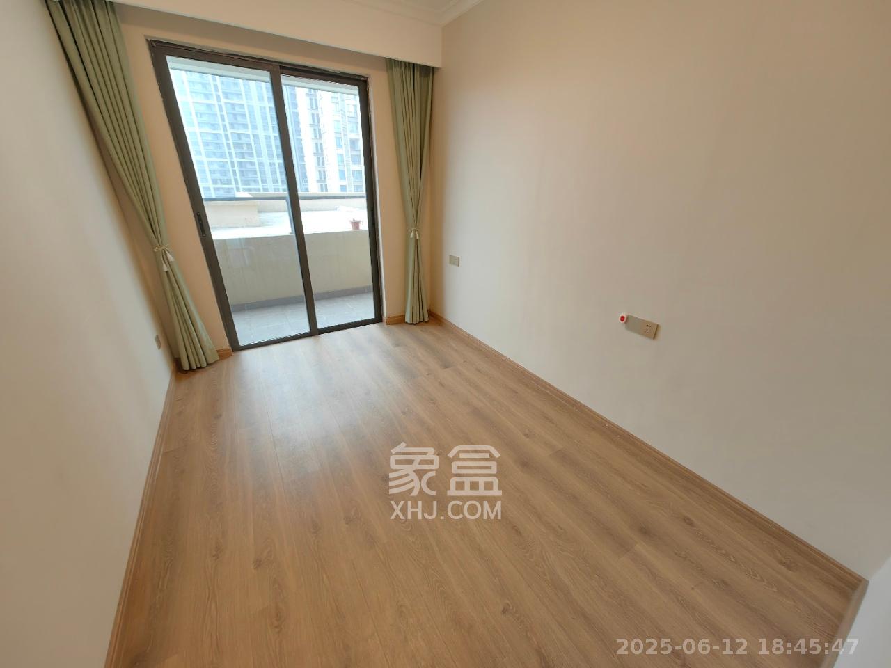 梦想新天地 3室2厅2卫 3200.0元/月 梦想新天地 3室2厅2卫 3200.0元/月室内图