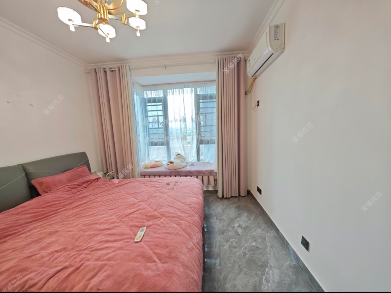 滨江水岸 3室2厅2卫 57.8万 滨江水岸 3室2厅2卫 57.8万客厅