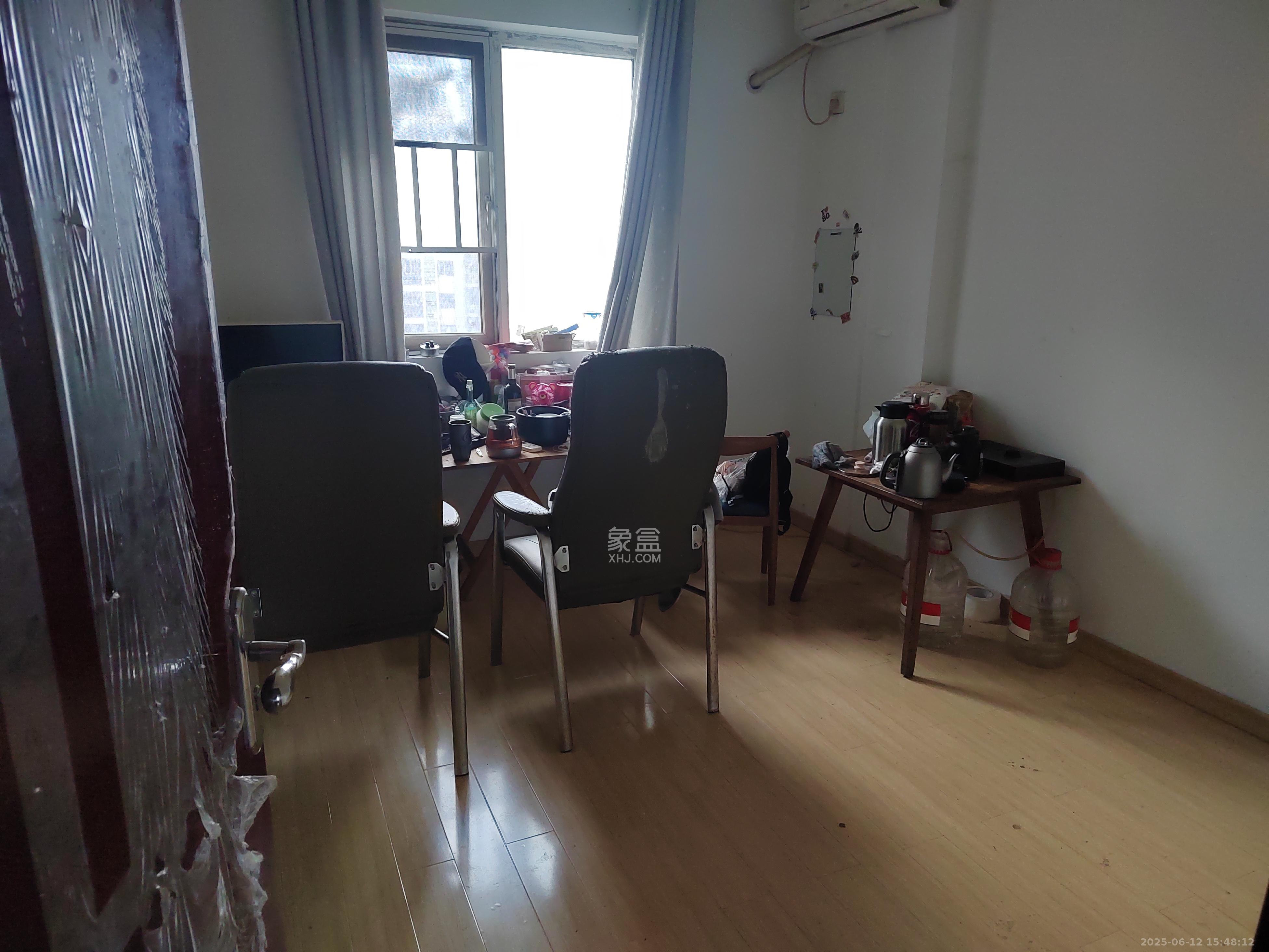 朝正美苑 4室2厅1卫 4000.0元/月 朝正美苑 4室2厅1卫 4000.0元/月室内图