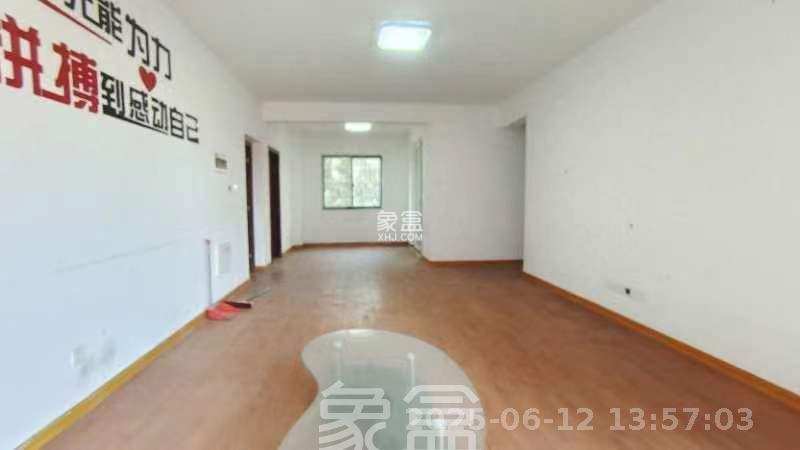 佳美紫郡 4室2厅1卫 2000.0元/月 佳美紫郡 4室2厅1卫 2000.0元/月室内图