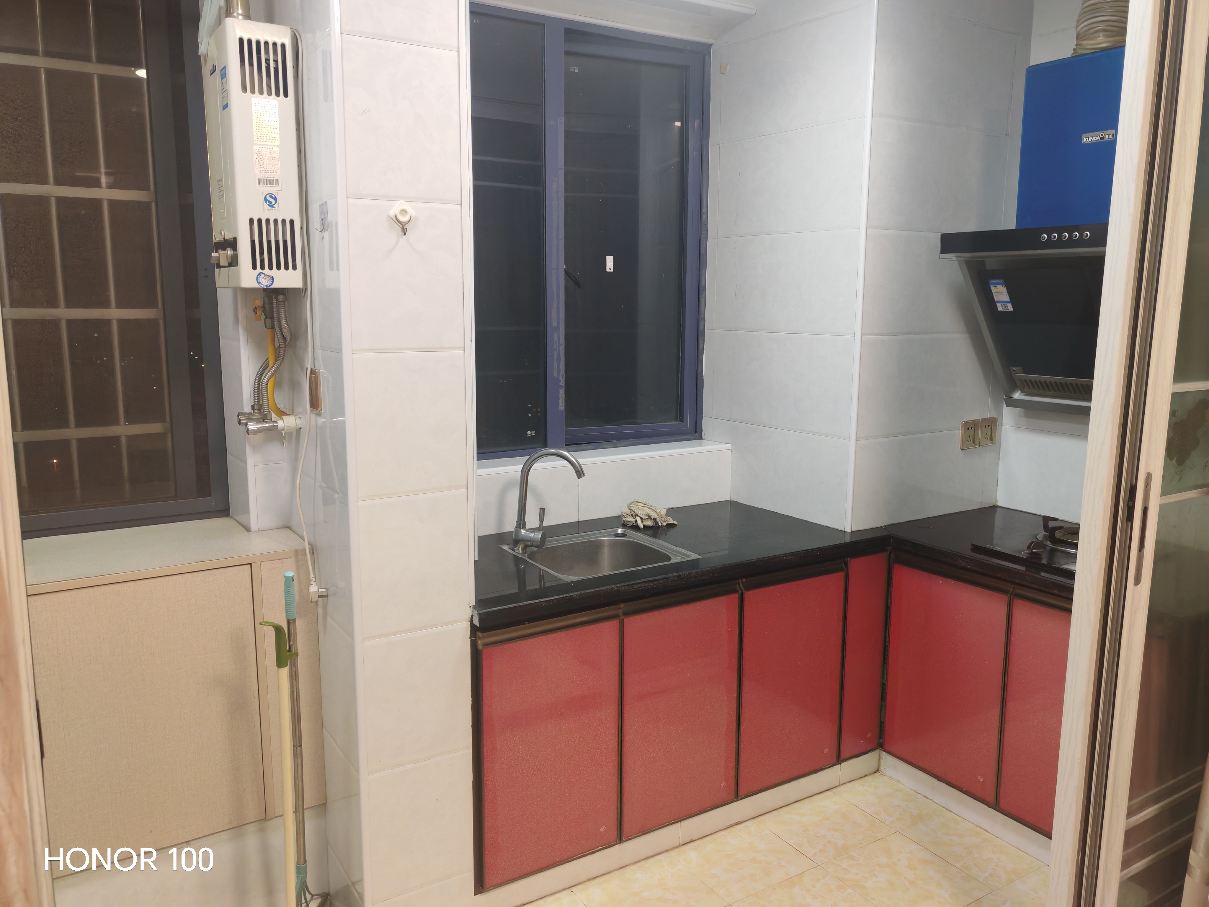 盛世时代广场  1室1厅1卫    1200.0元/月室内图